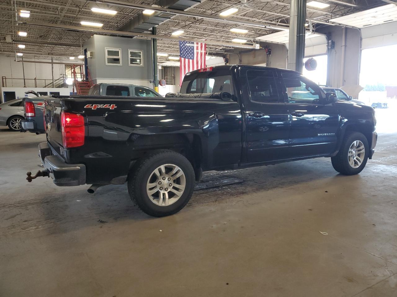 2017 Chevrolet Silverado K1500 Lt - Image 3