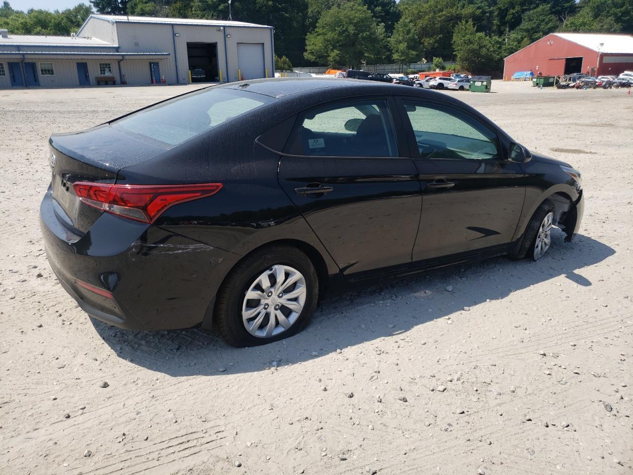 2021 Hyundai Accent Se - Фото 3