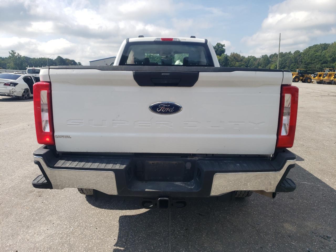 2023 Ford F250 Super Duty - Image 6