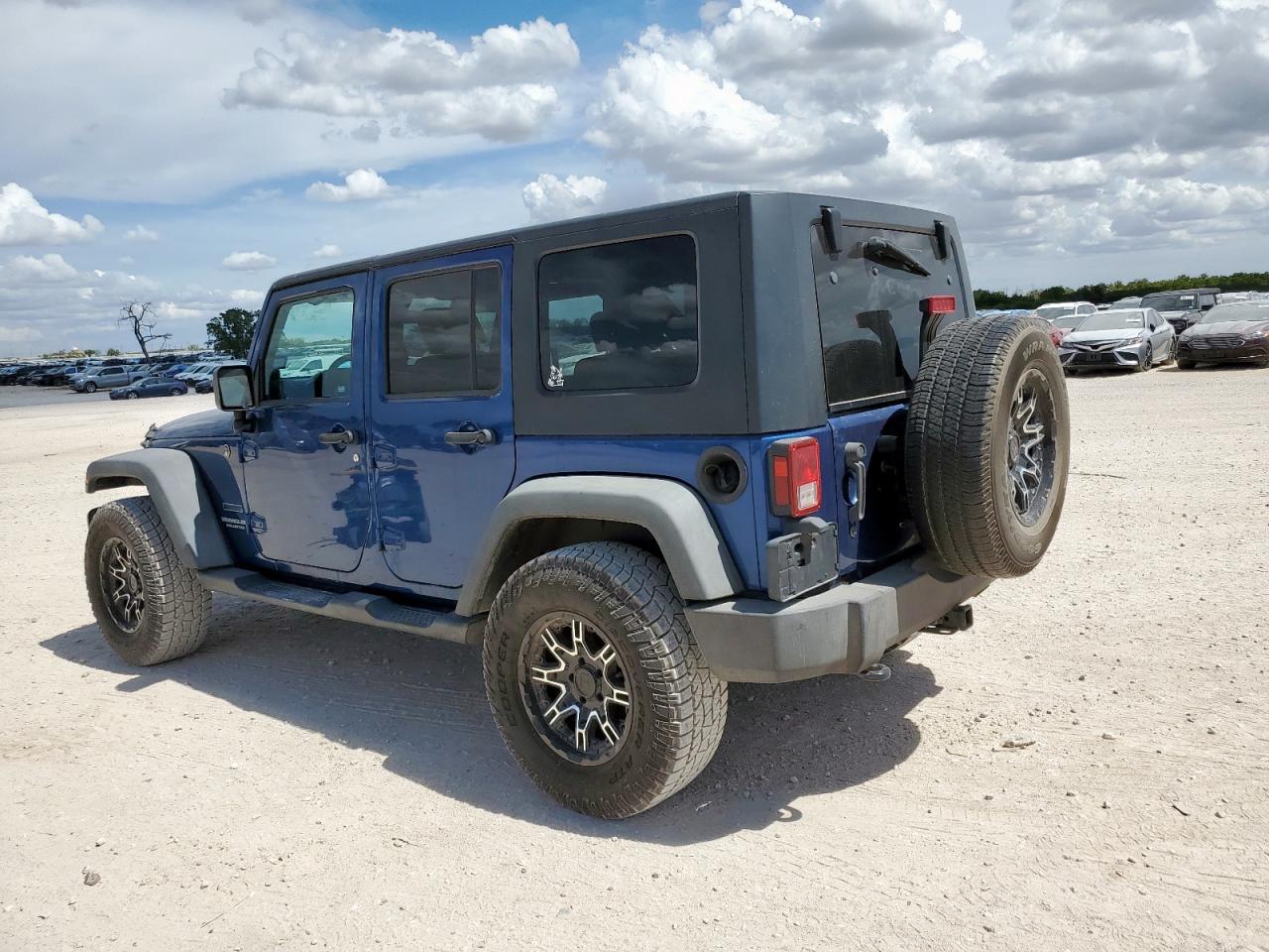 2010 Jeep Wrangler Unlimited Sport - Image 2