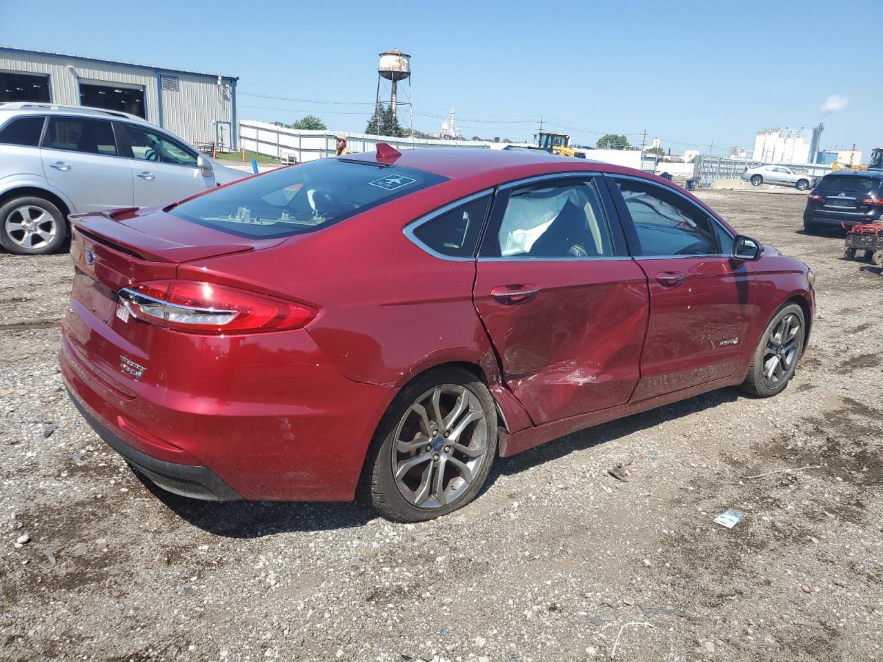 2019 Ford Fusion Titanium - Фото 3