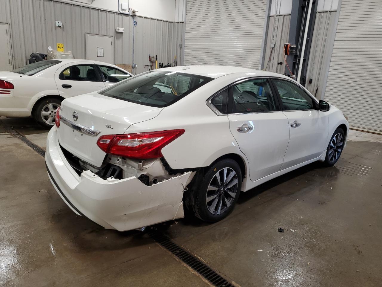 2017 Nissan Altima 2.5 - Фото 3