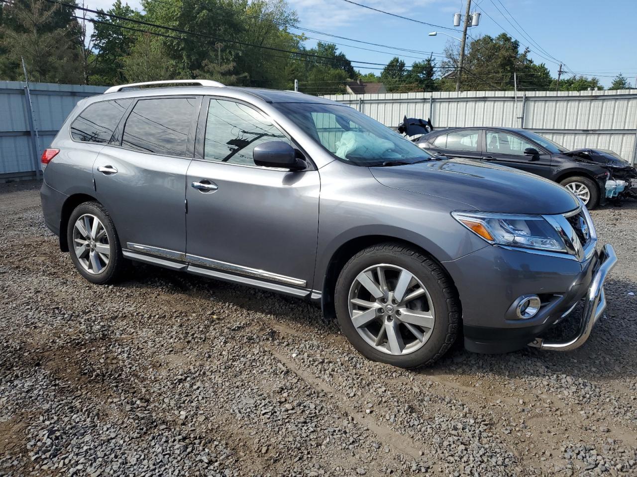 2016 Nissan Pathfinder S S - Image 4