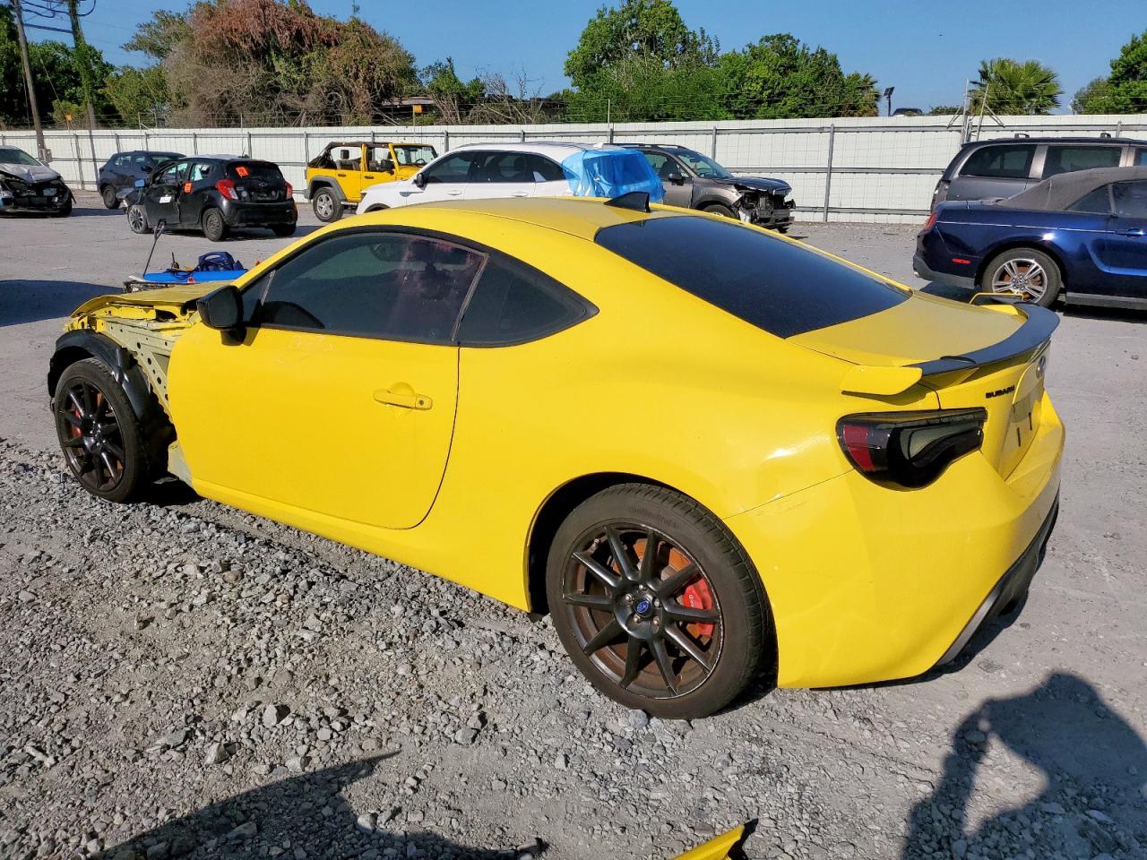 2017 Subaru Brz 2.0 Limited - Фото 2