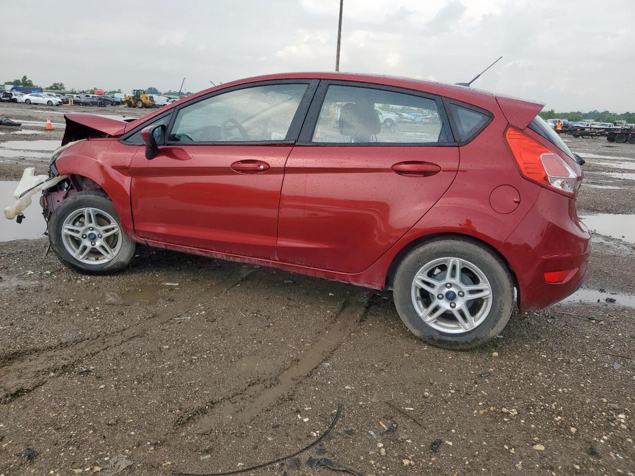 2017 Ford Fiesta Se - Фото 2
