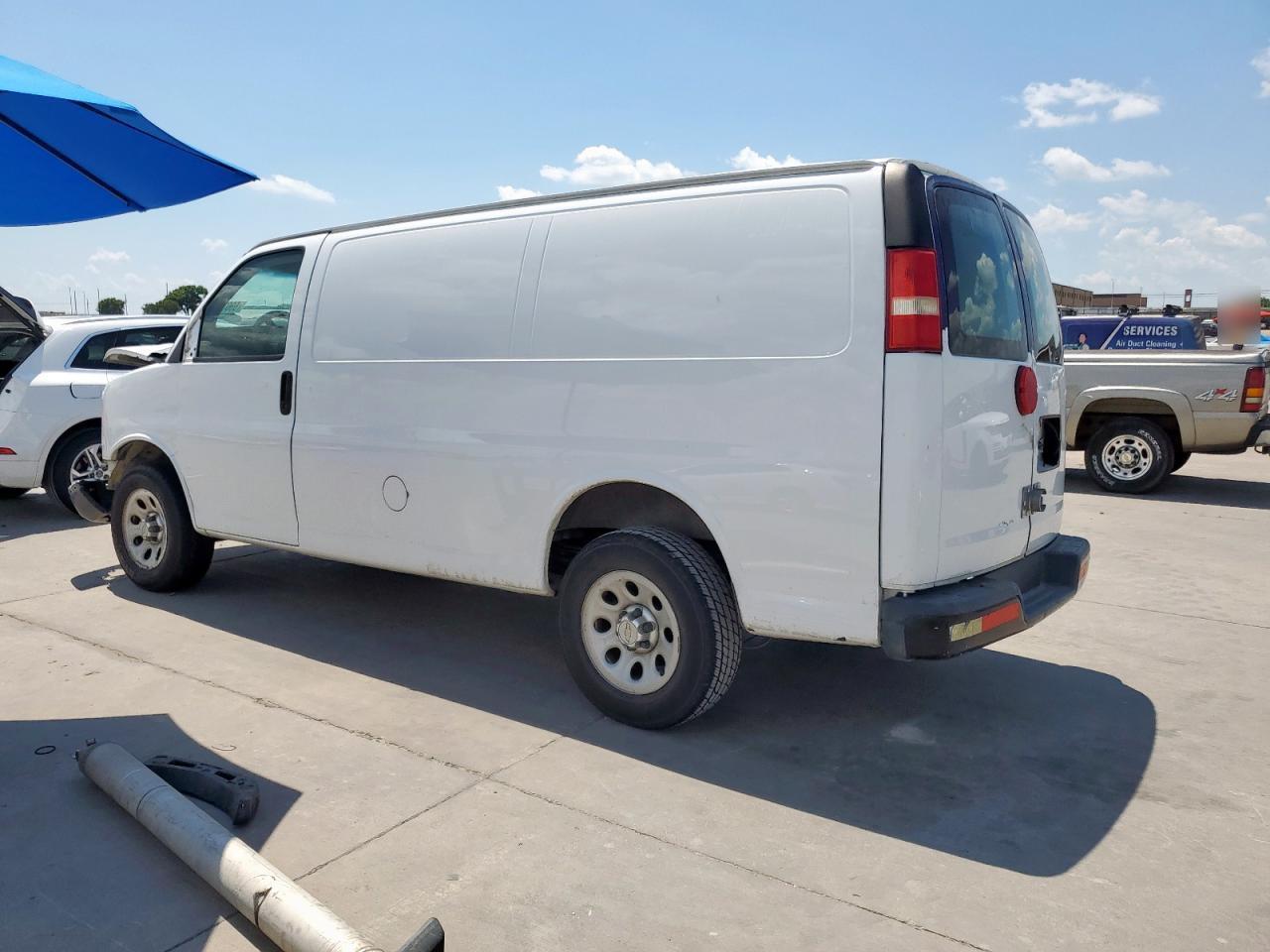2014 Chevrolet Express G1500 - Фото 2