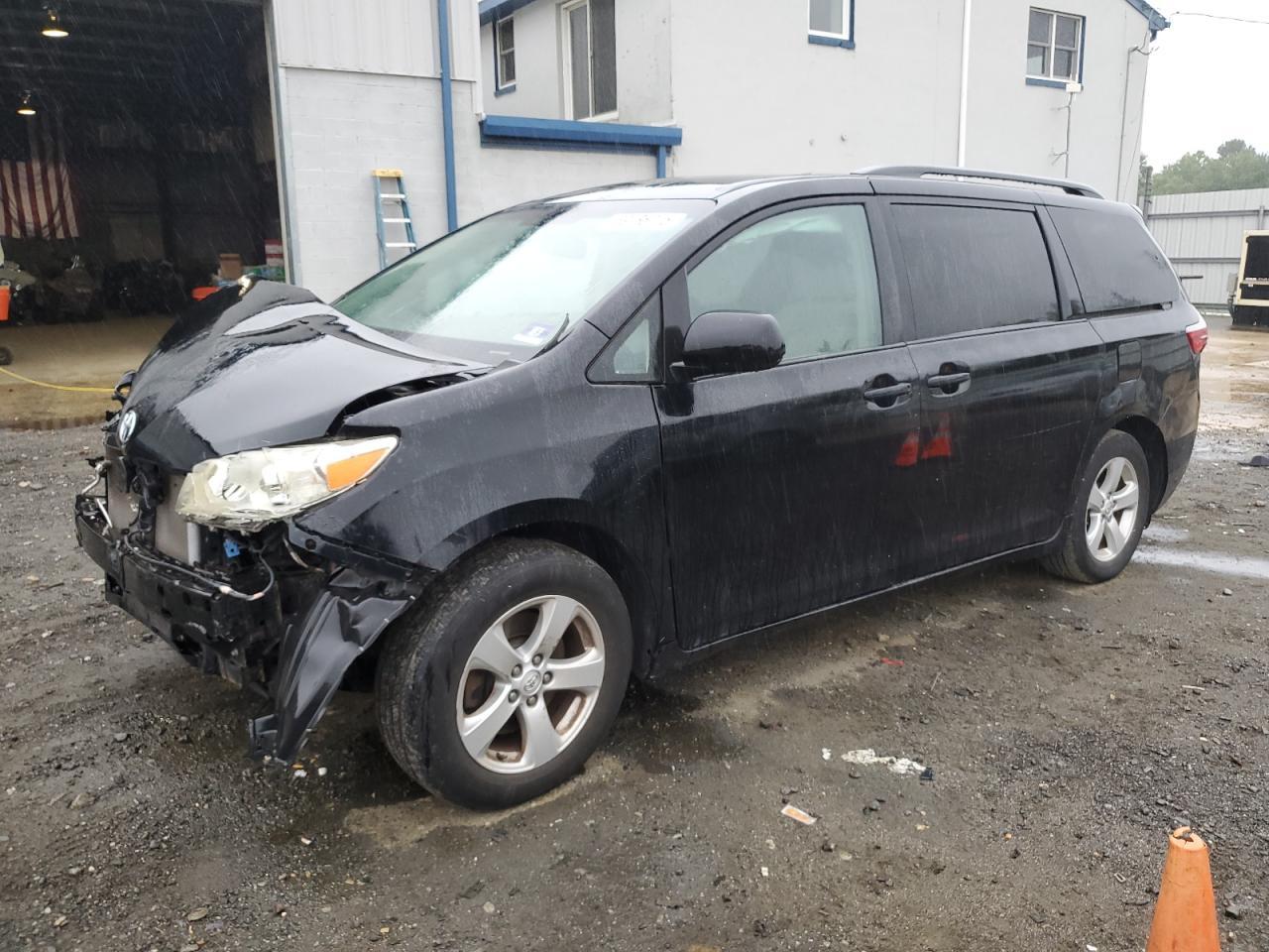 2015 Toyota Sienna Le