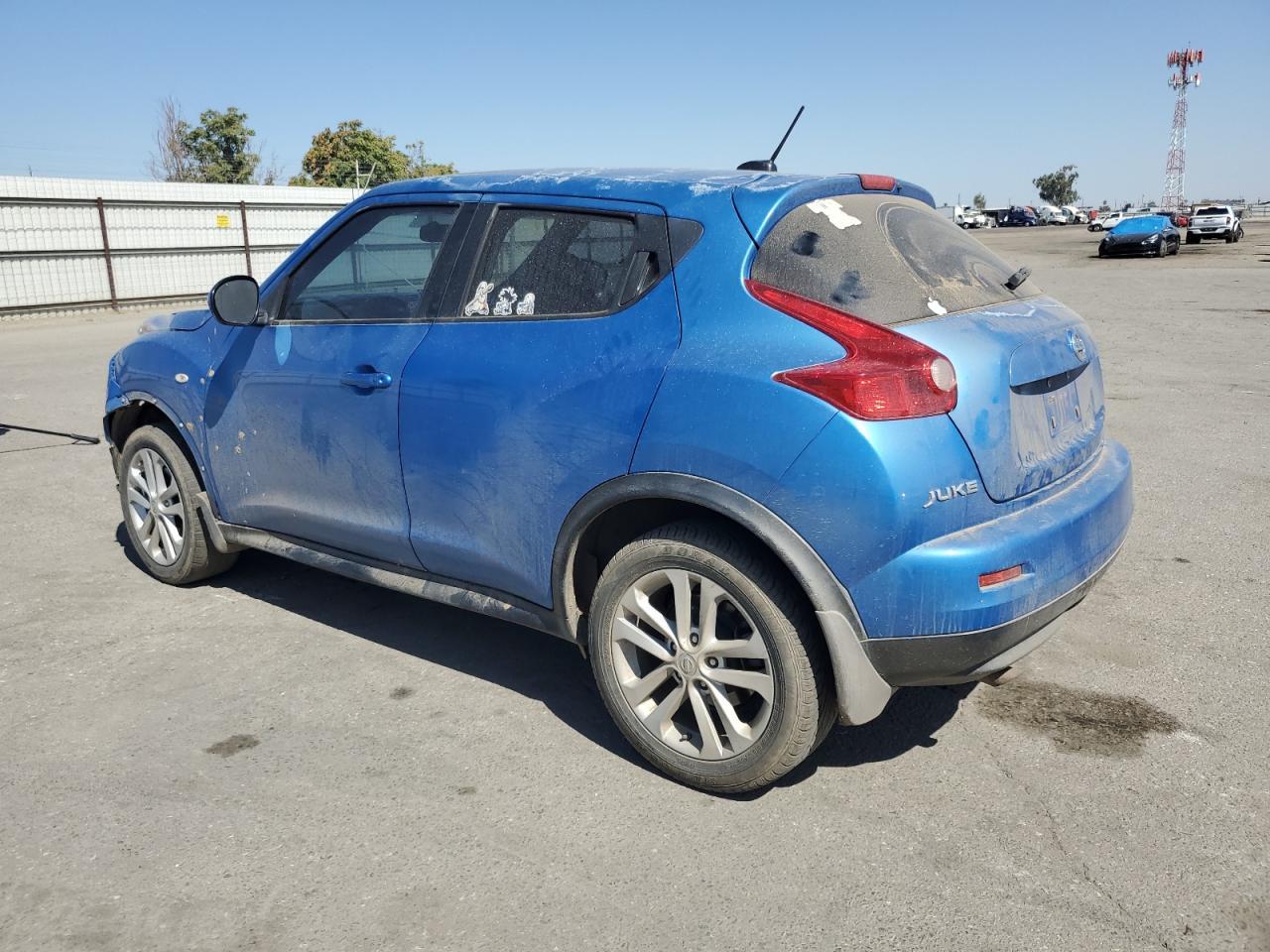 2011 Nissan Juke S - Фото 2