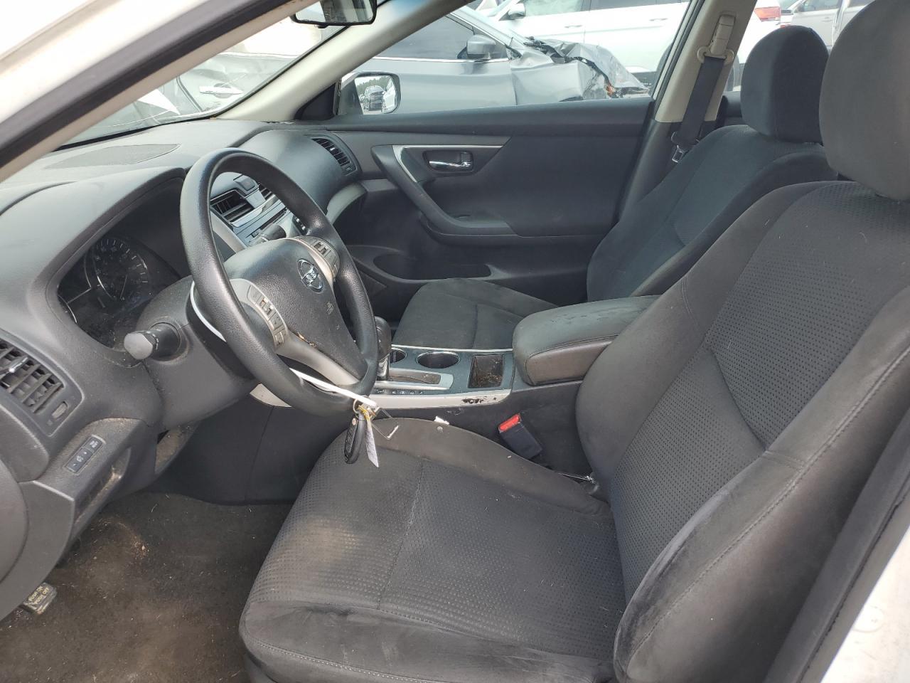 2015 Nissan Altima 2.5 - Фото 7