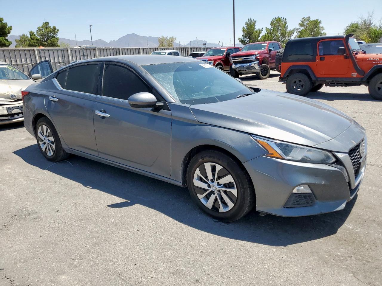 2021 Nissan Altima S - Фото 4