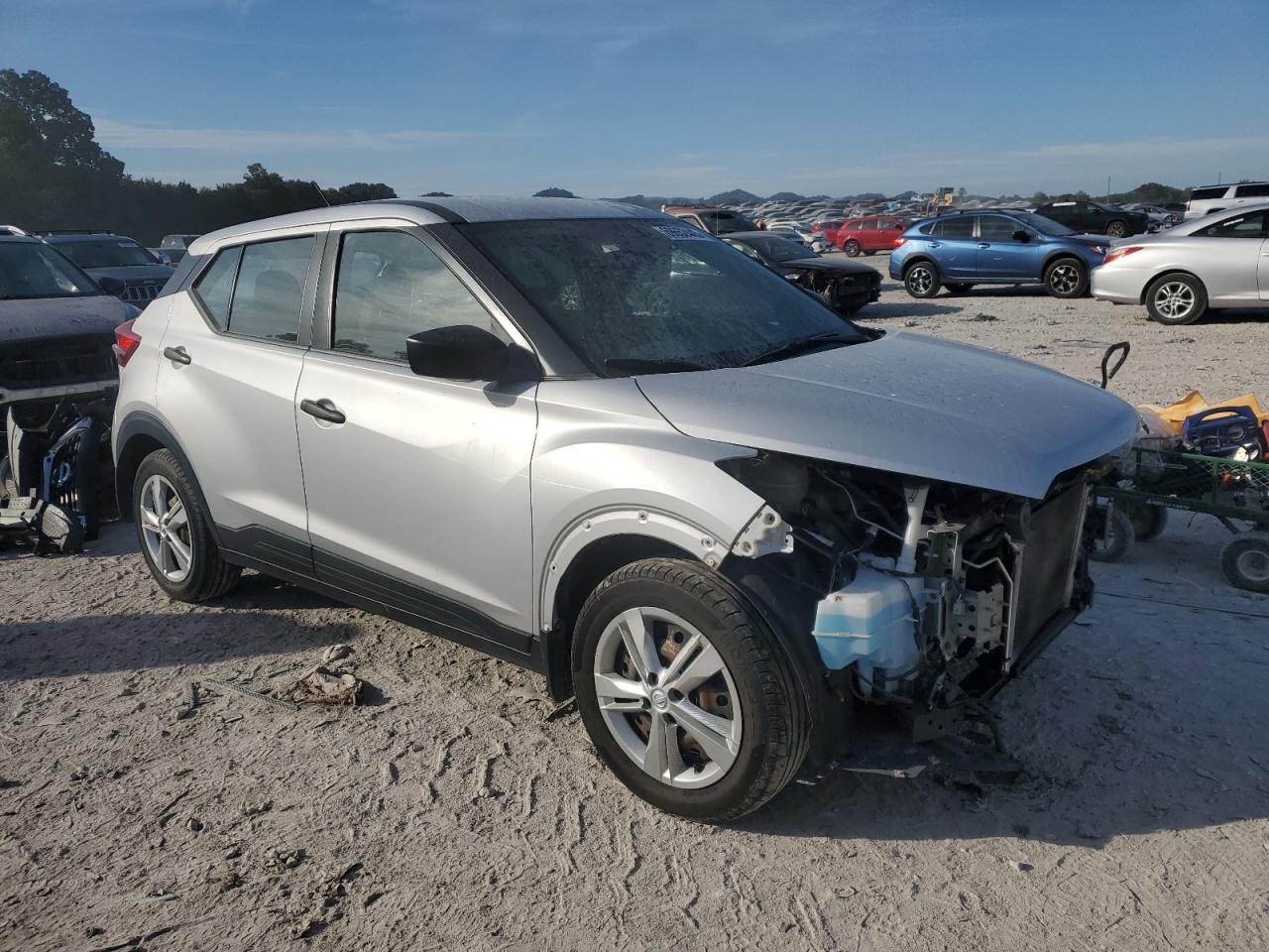 2020 Nissan Kicks S - Image 4