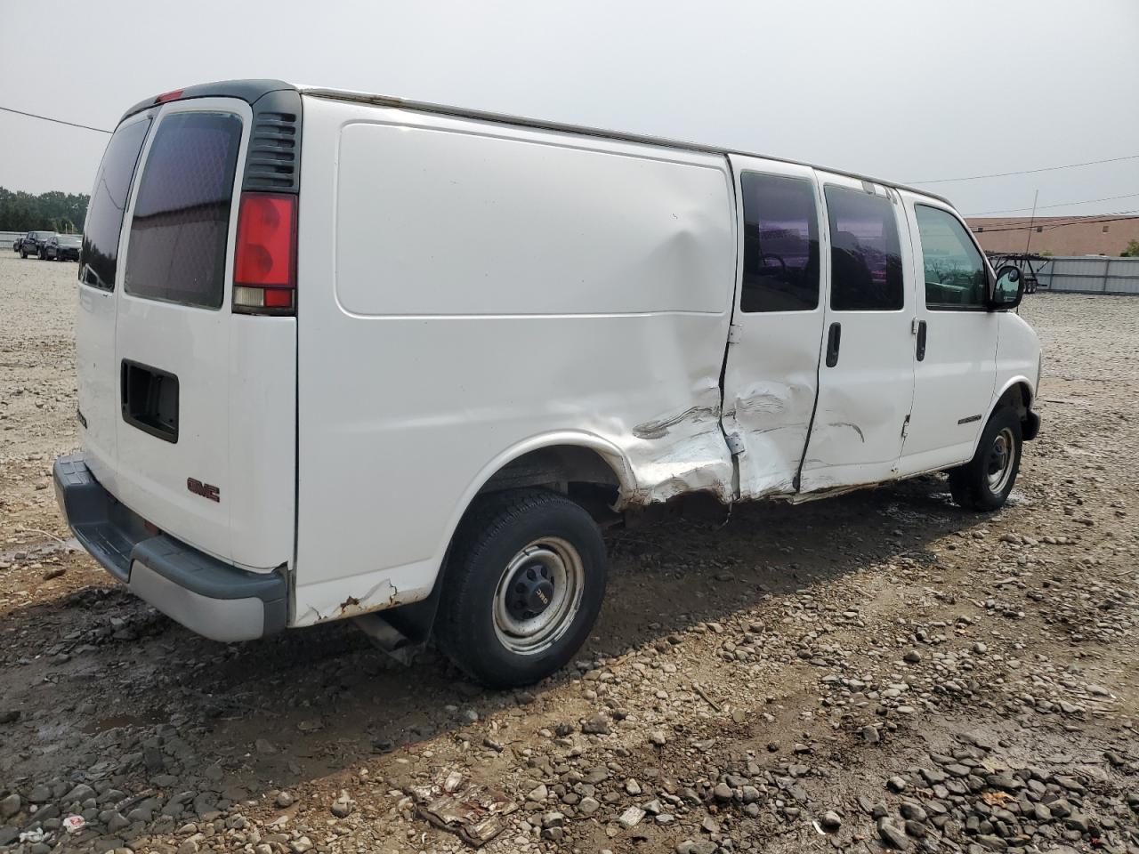 1998 GMC Savana G2500 - Image 3