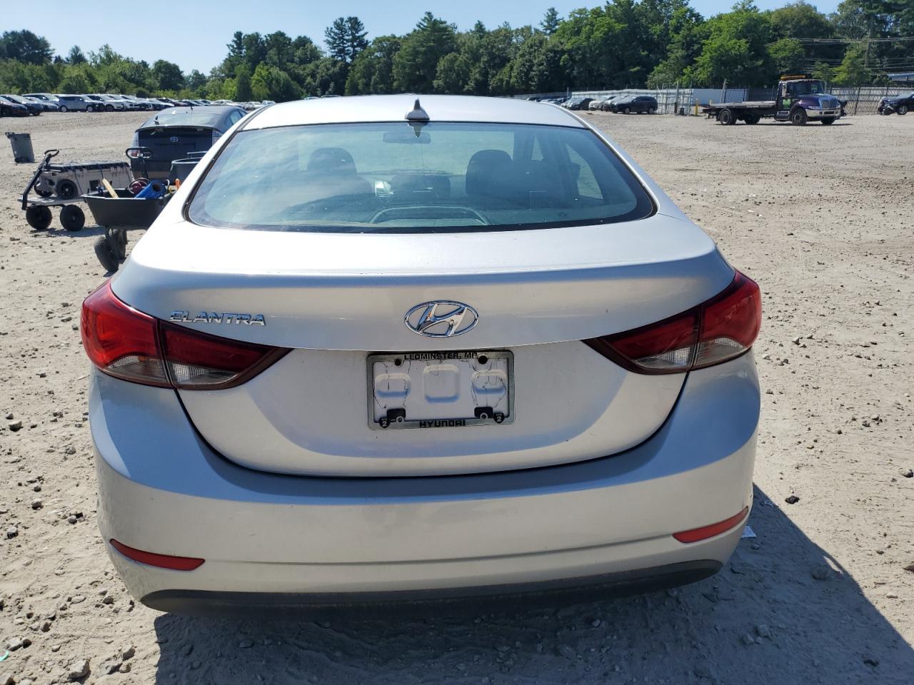 2016 Hyundai Elantra Se - Фото 6