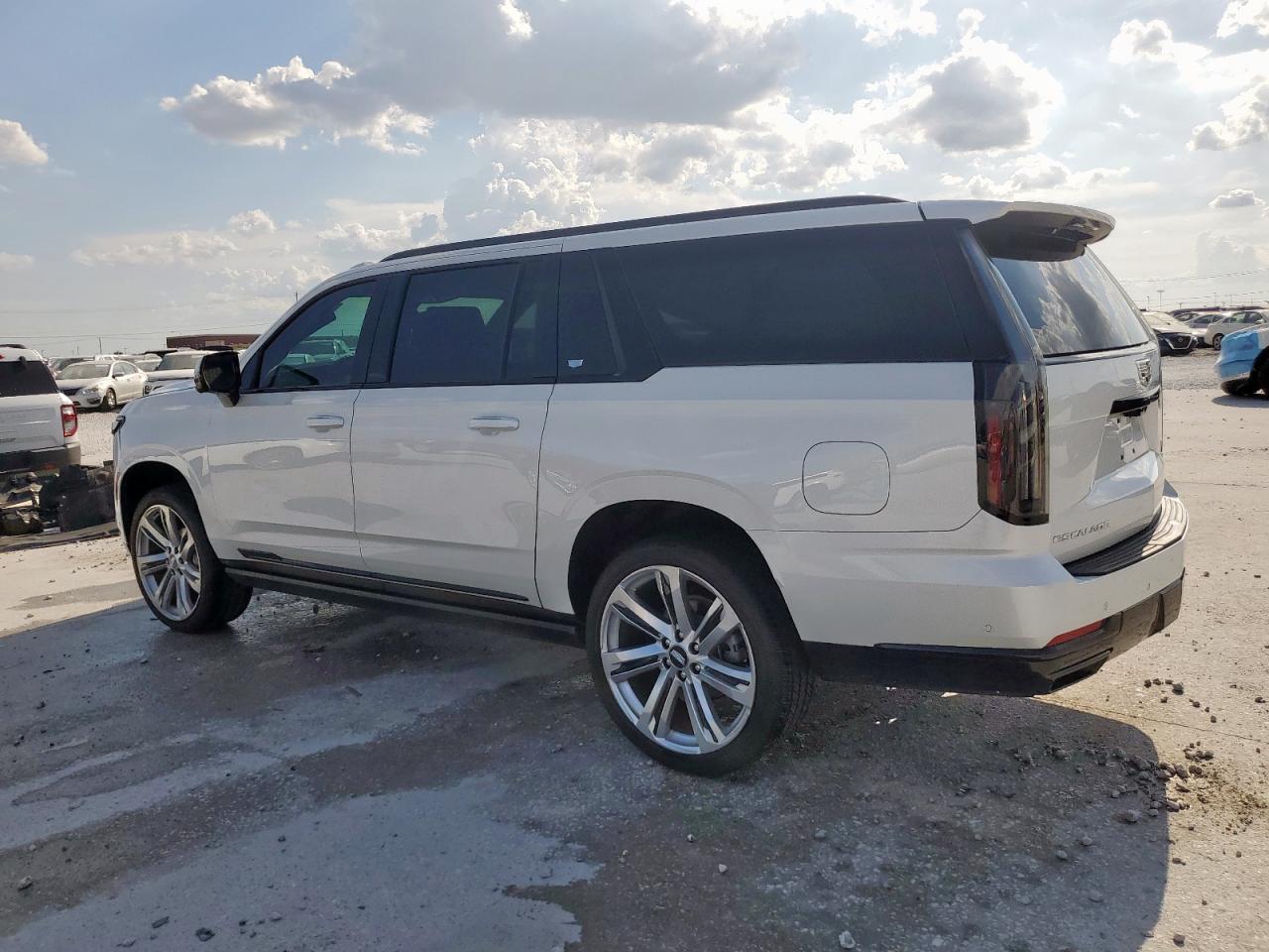 2025 Cadillac Escalade Esv Sport Platinum - Image 2