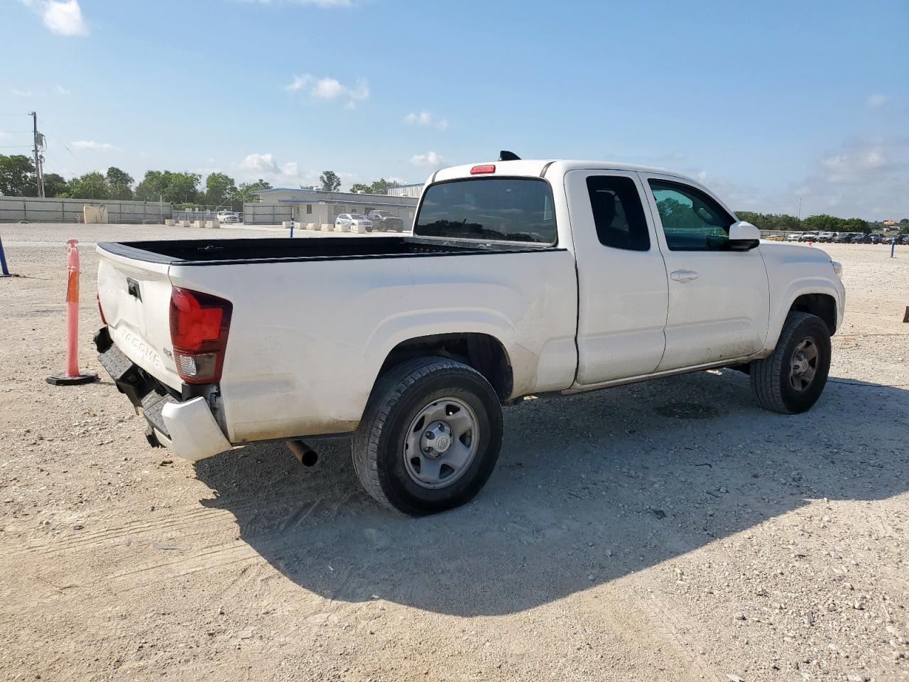 2021 Toyota Tacoma Access Cab - Фото 3