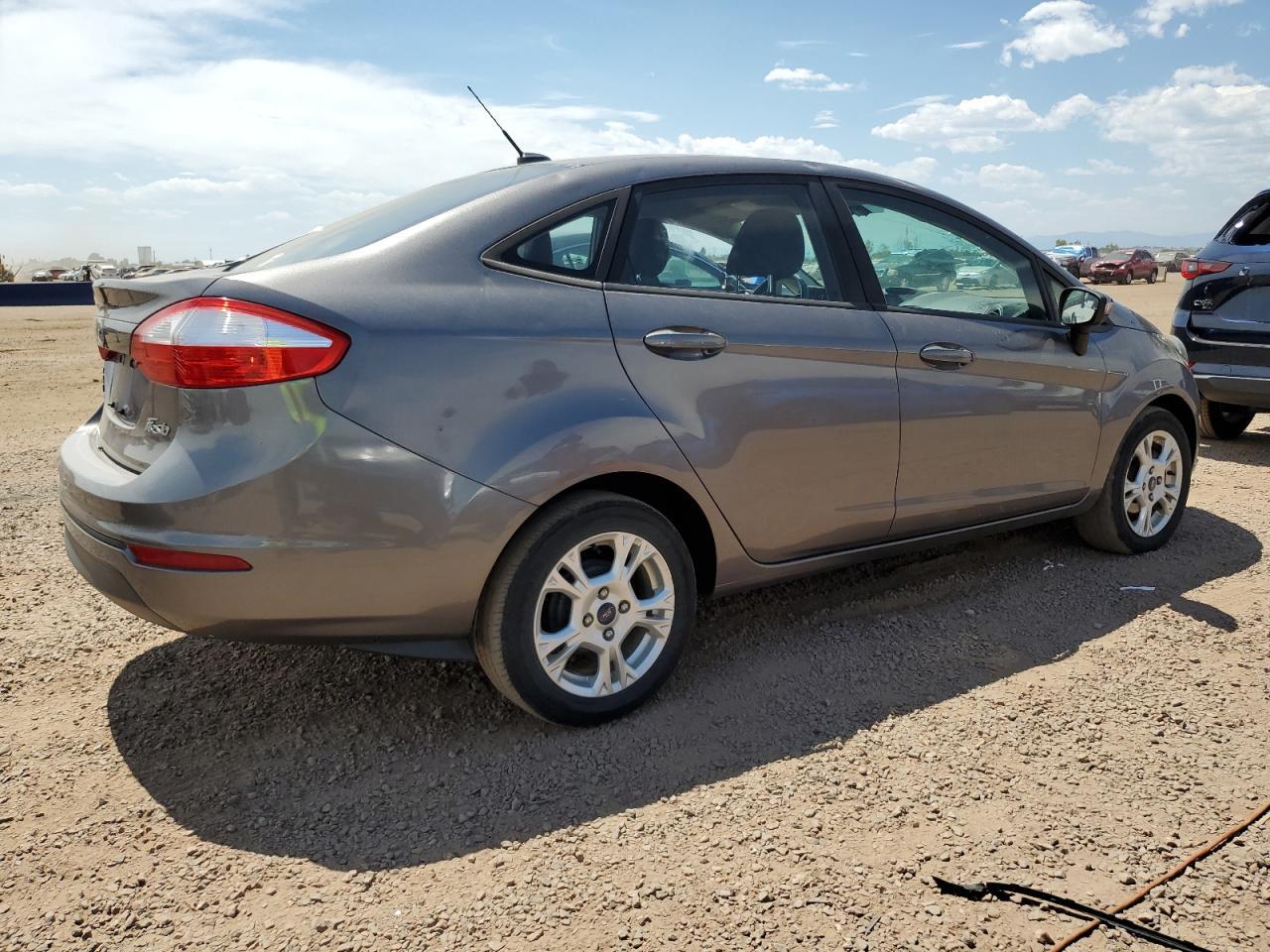 2014 Ford Fiesta Se - Фото 3
