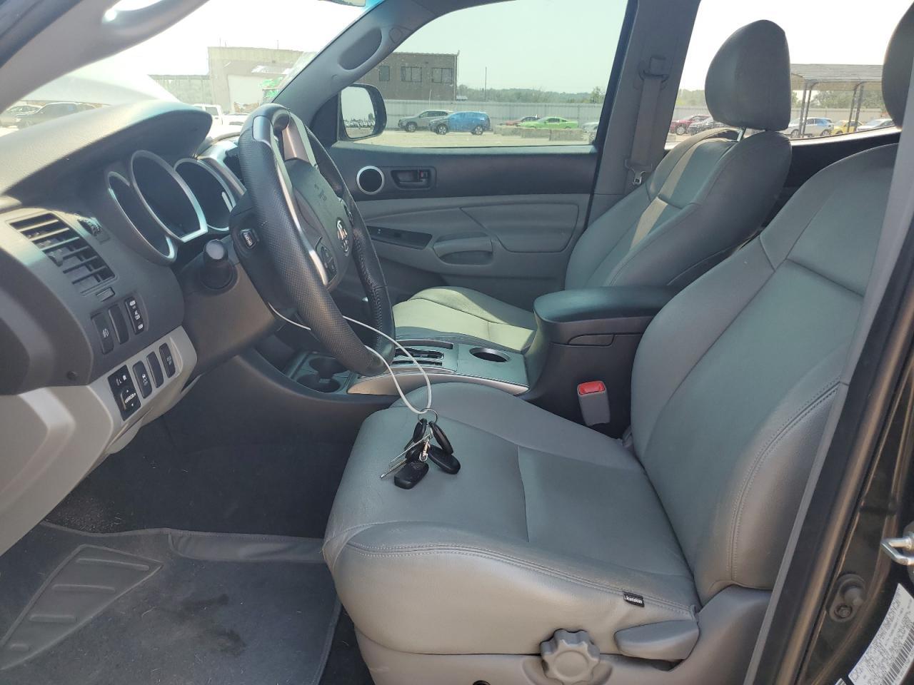 2015 Toyota Tacoma Double Cab - Image 7