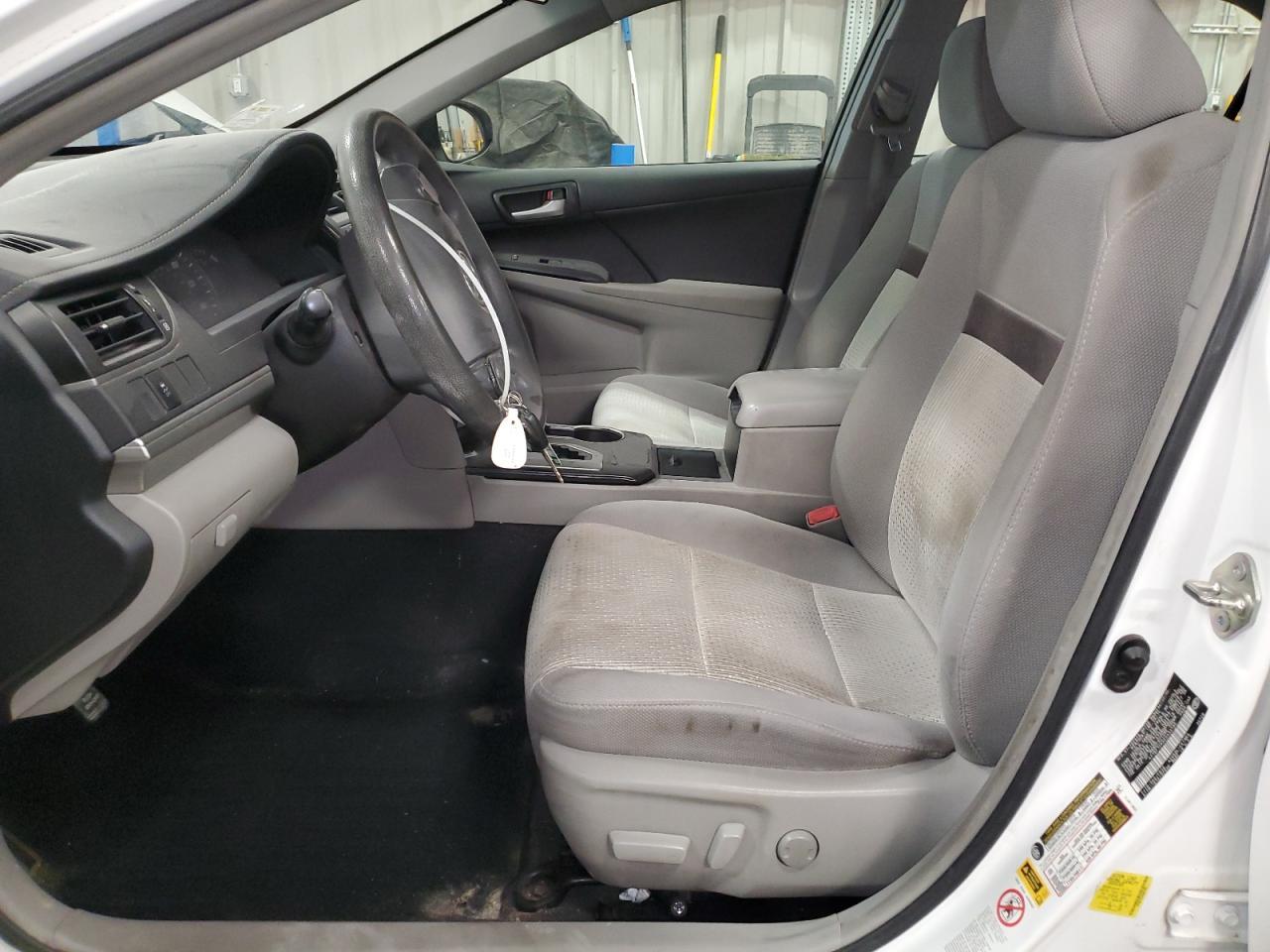 2014 Toyota Camry L - Фото 7