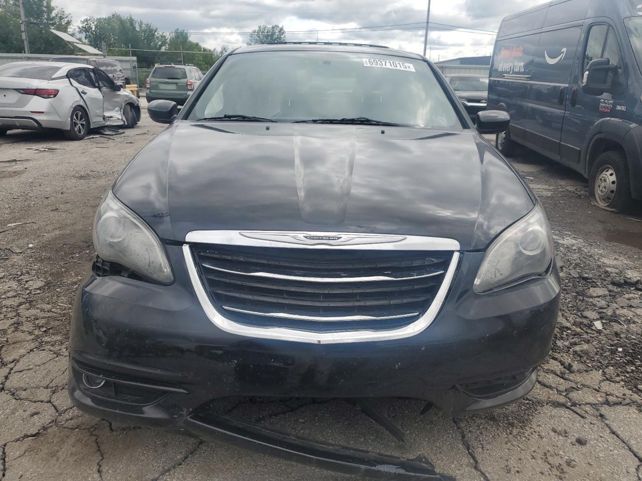 2014 Chrysler 200 Limited - Image 5