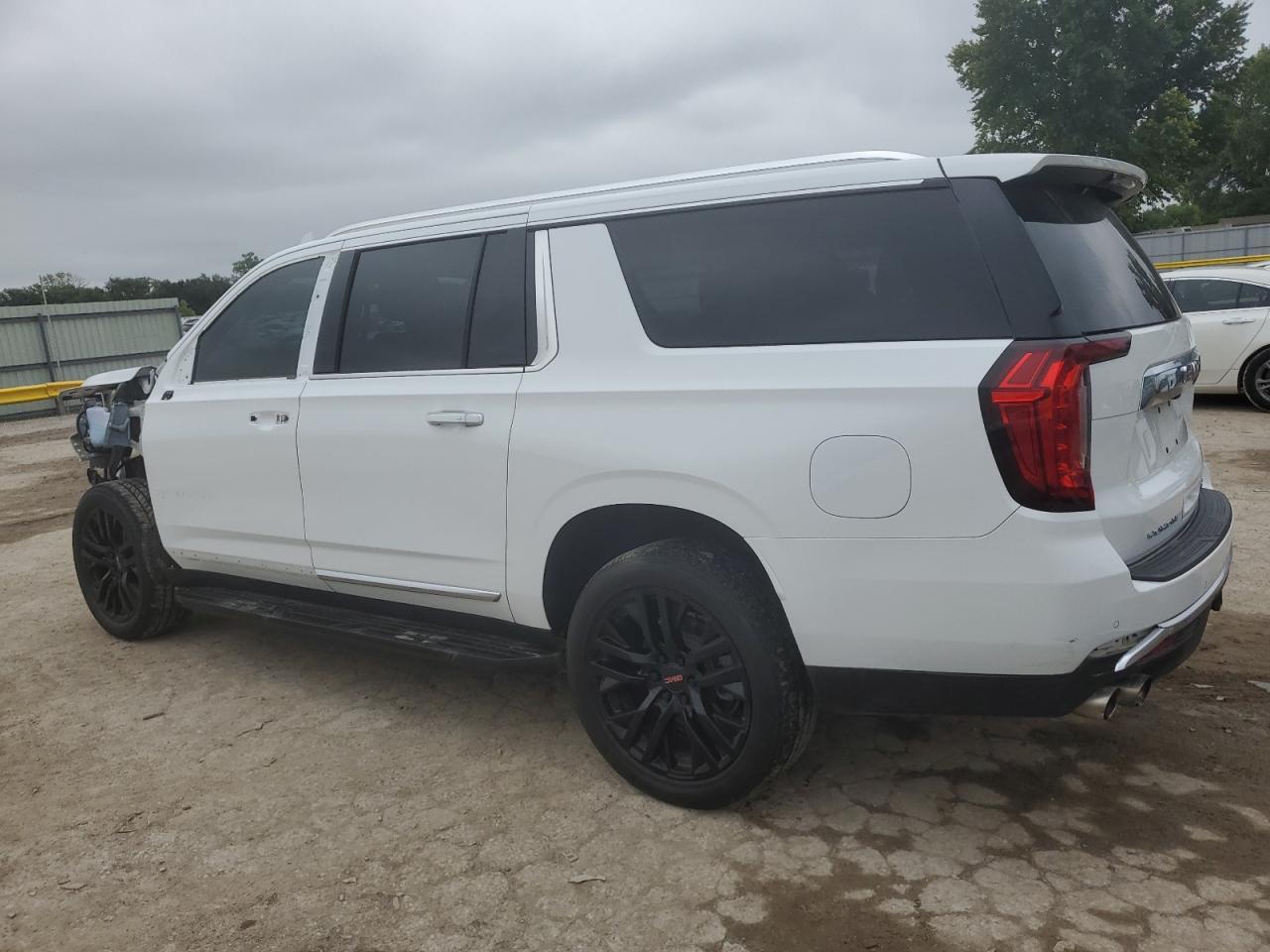 2021 GMC Yukon Xl Denali - Фото 2