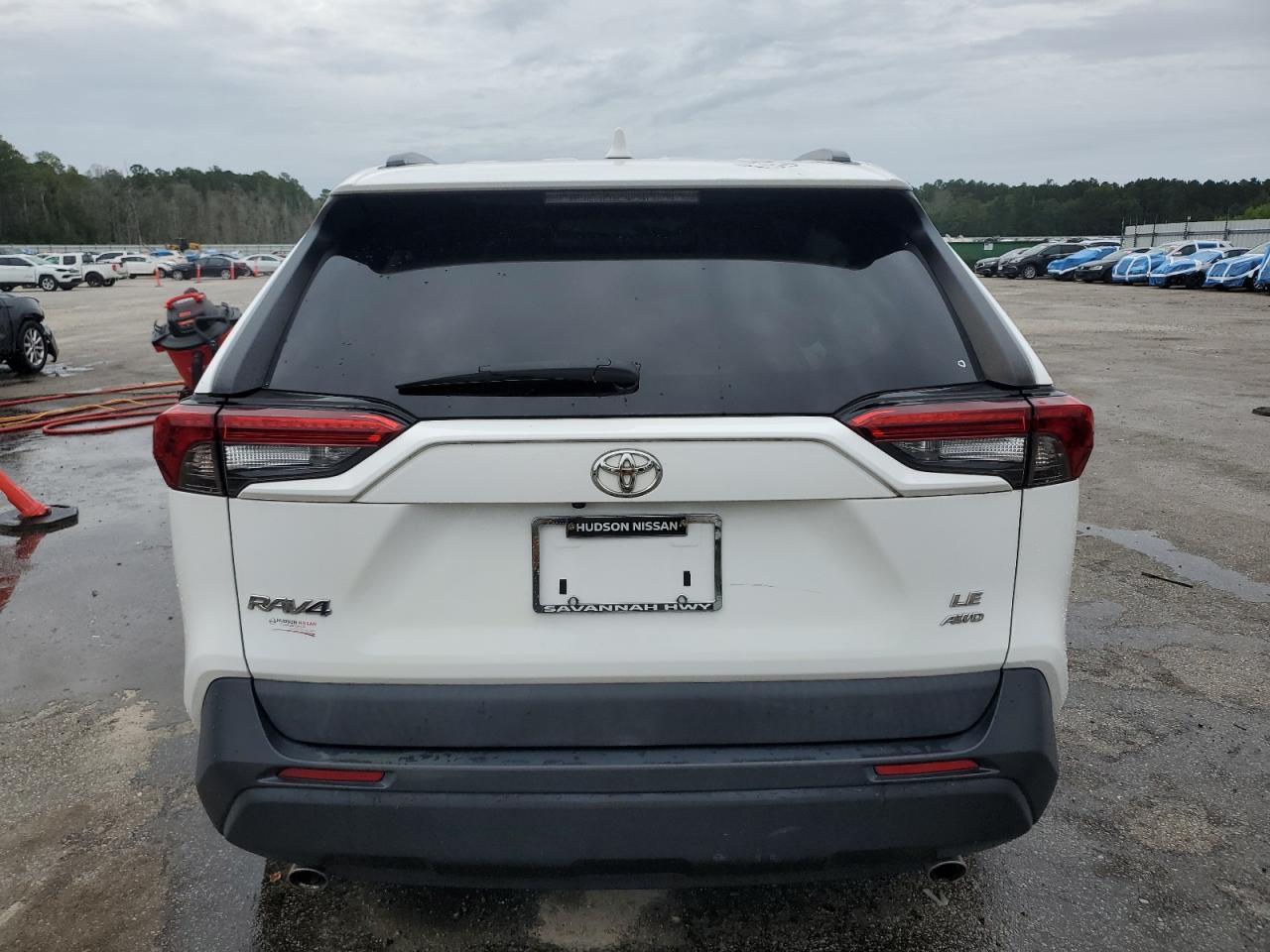 2020 Toyota Rav4 Le - Image 6