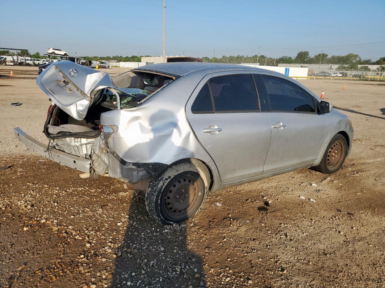 2012 Toyota Yaris - Фото 3