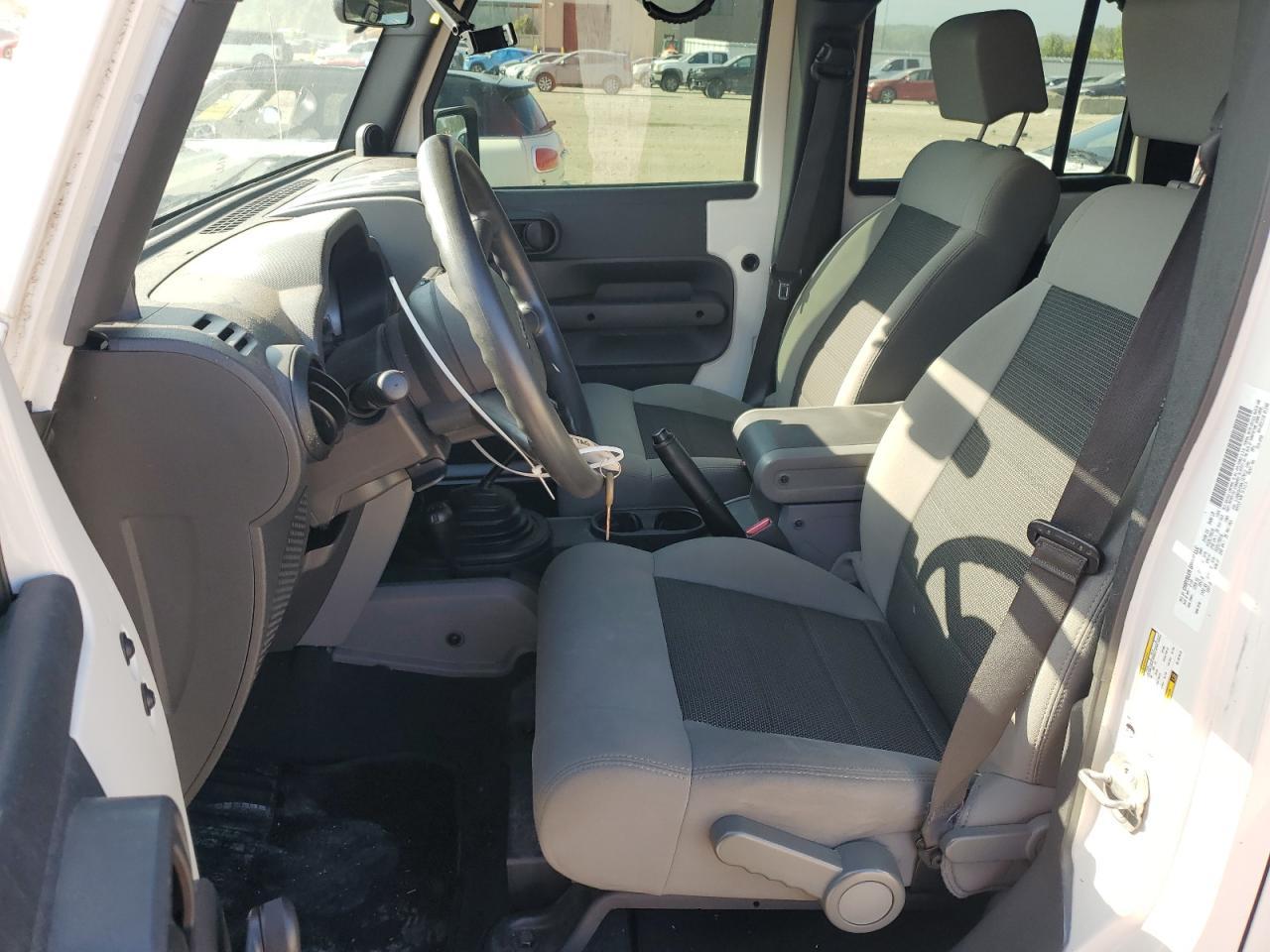 2010 Jeep Wrangler Unlimited Sport - Фото 7