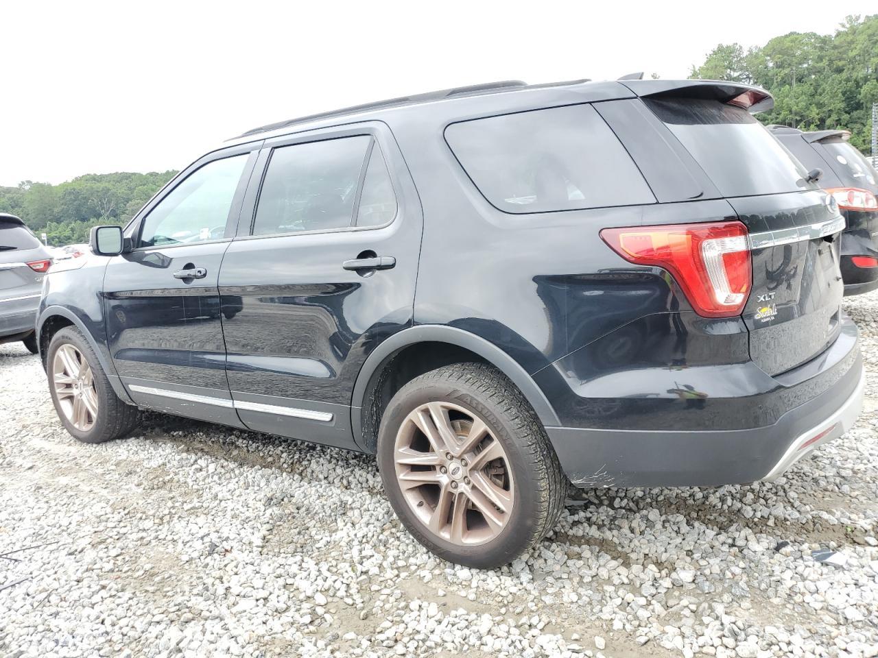 2017 Ford Explorer Xlt - Image 2