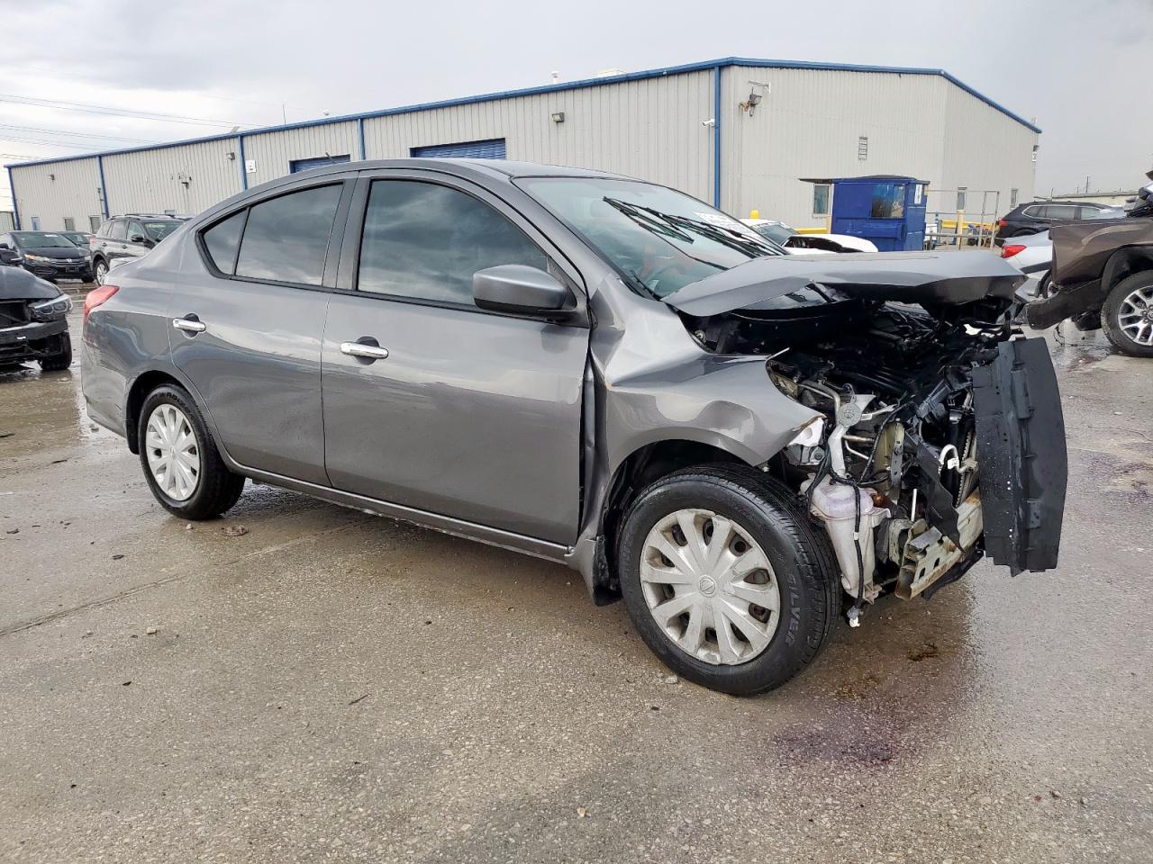 2018 Nissan Versa S - Фото 4