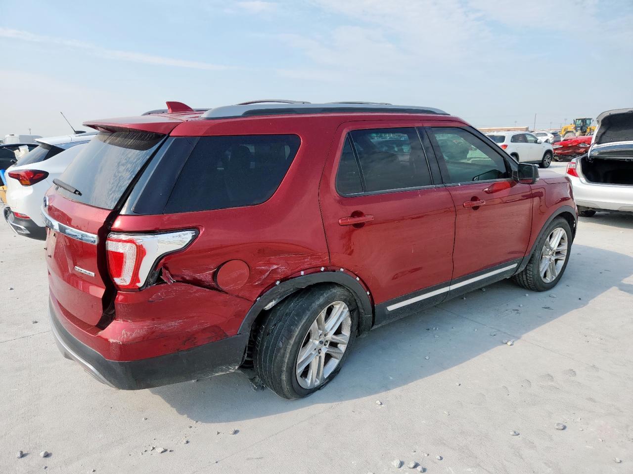 2016 Ford Explorer Xlt - Image 3