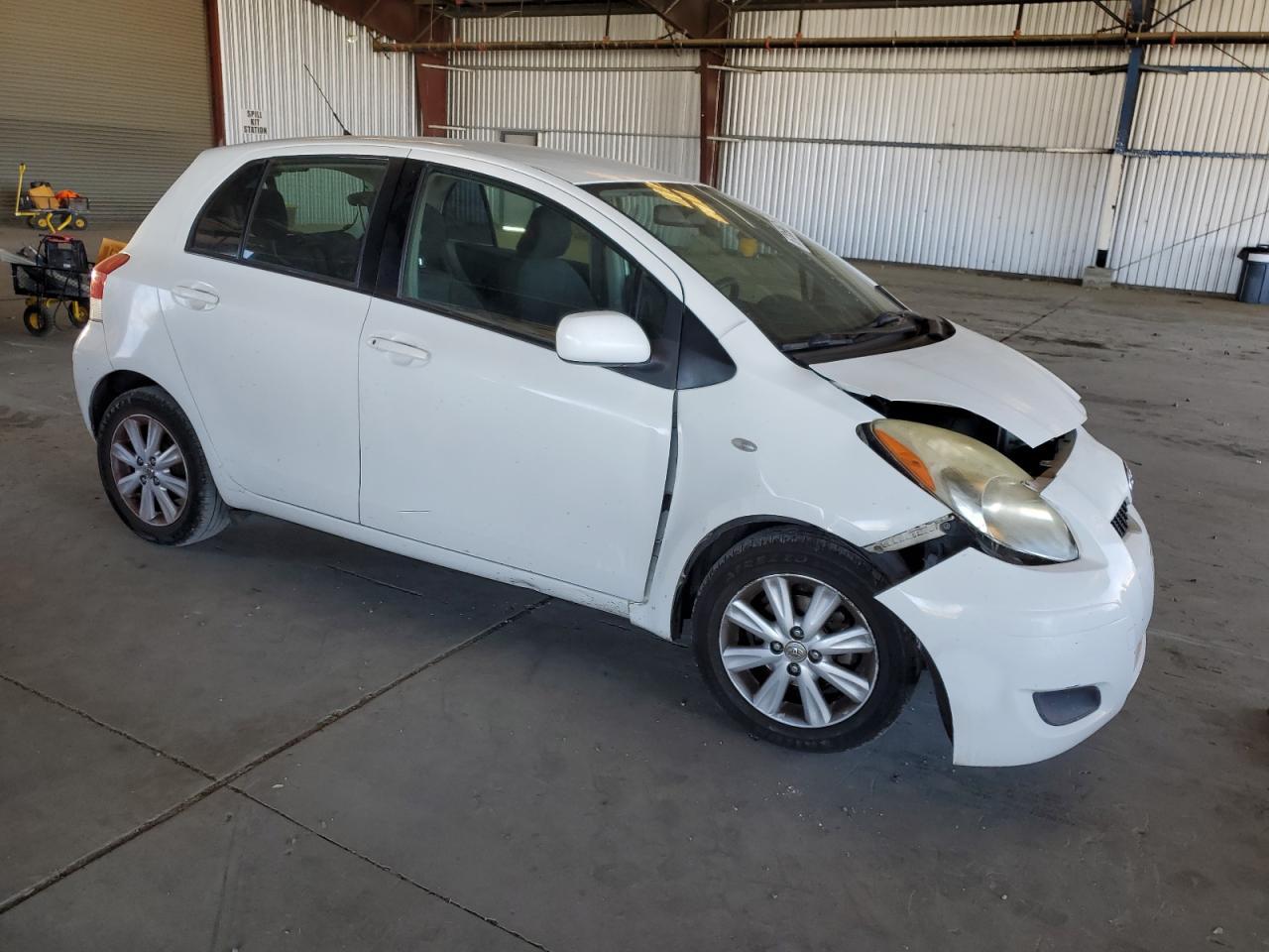 2011 Toyota Yaris - Фото 4