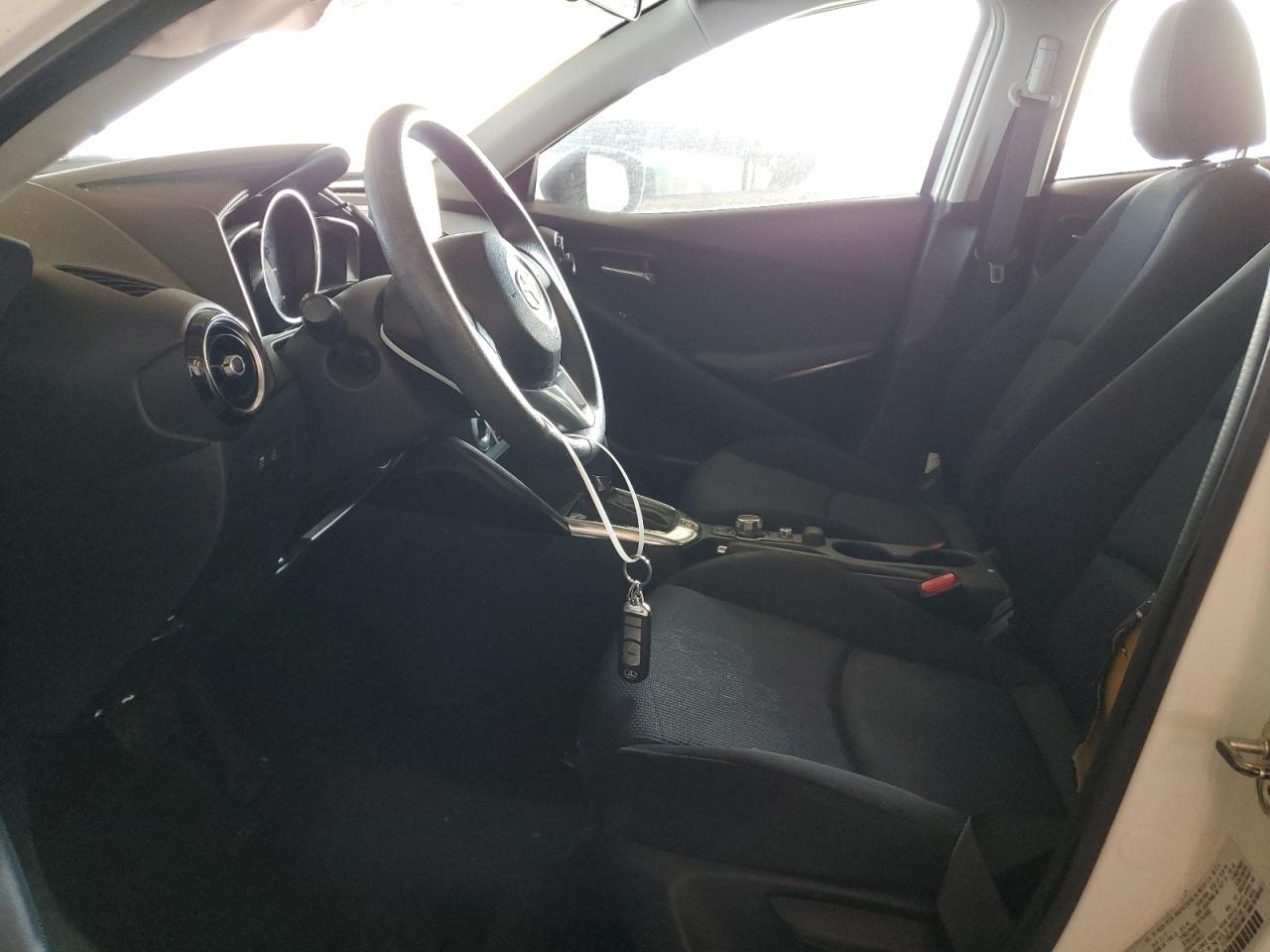2017 Toyota Yaris Ia - Фото 7