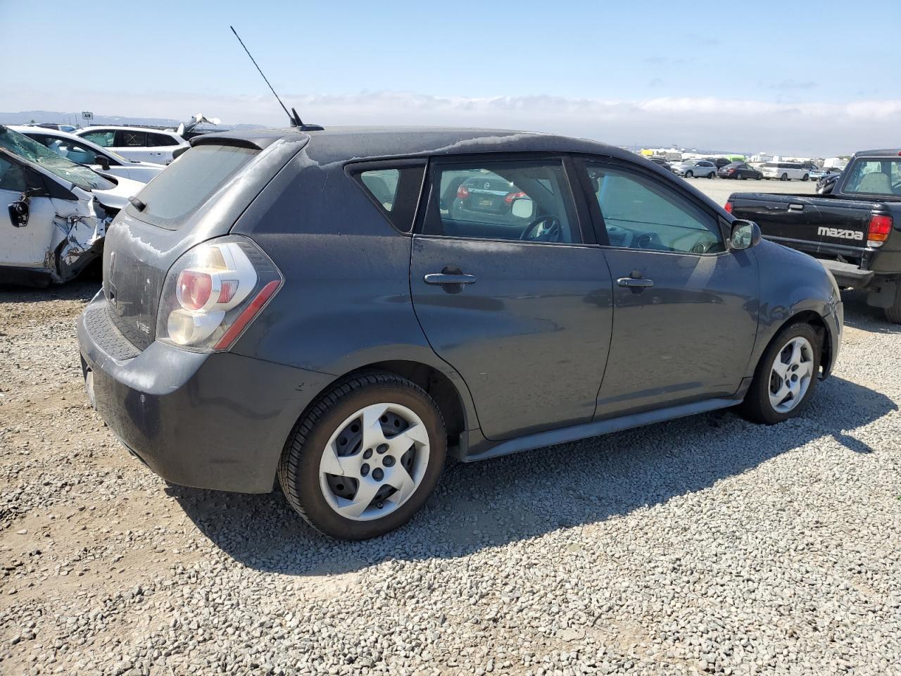 2010 Pontiac Vibe - Image 3
