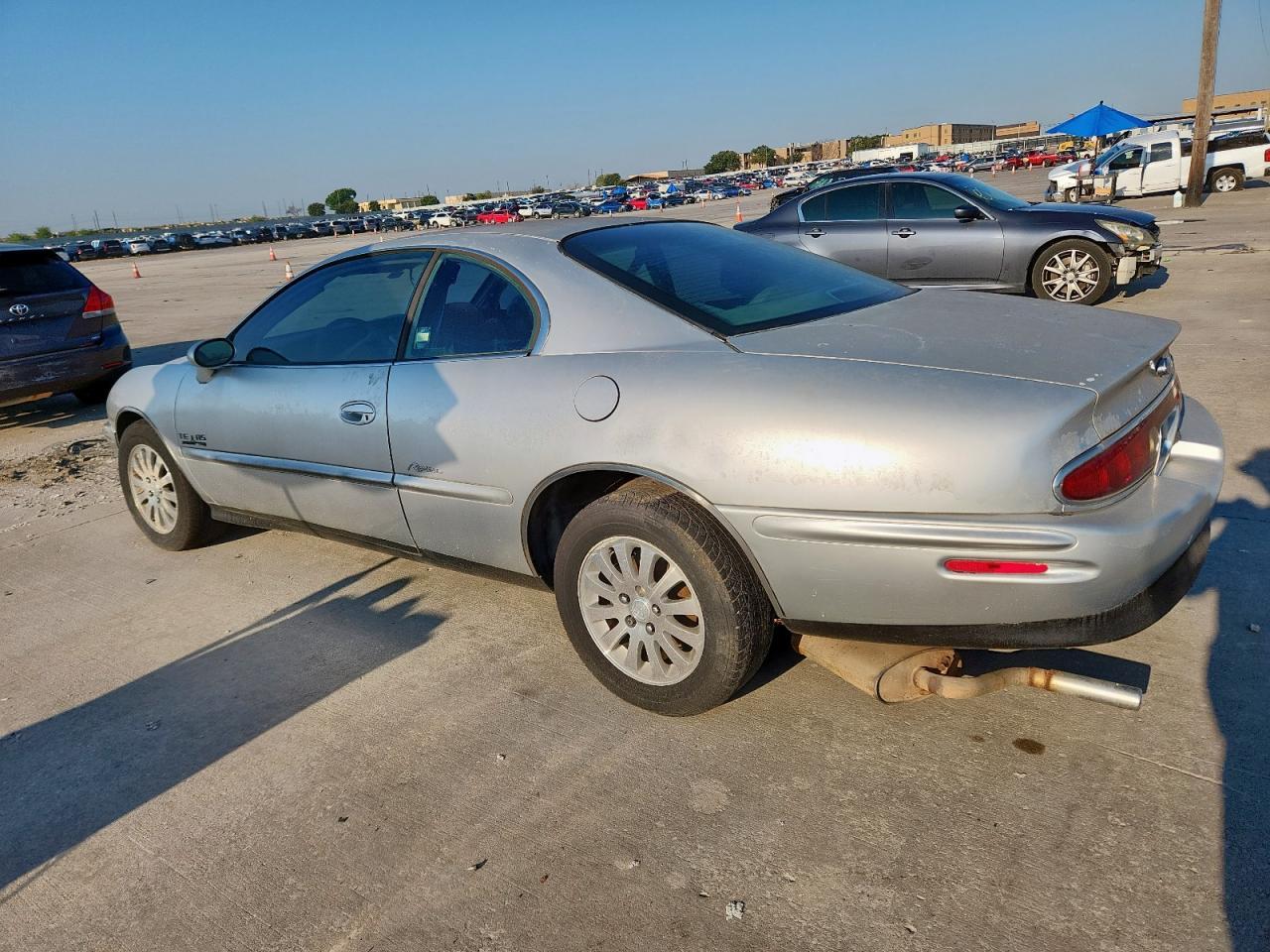 1997 Buick Riviera - Фото 2