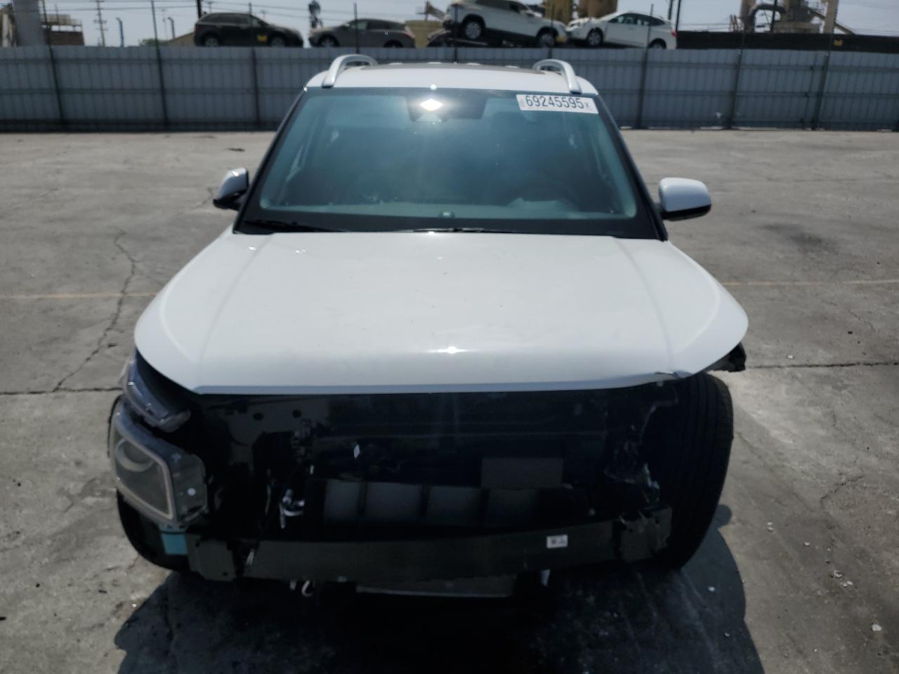 2025 Hyundai Venue Sel - Image 5