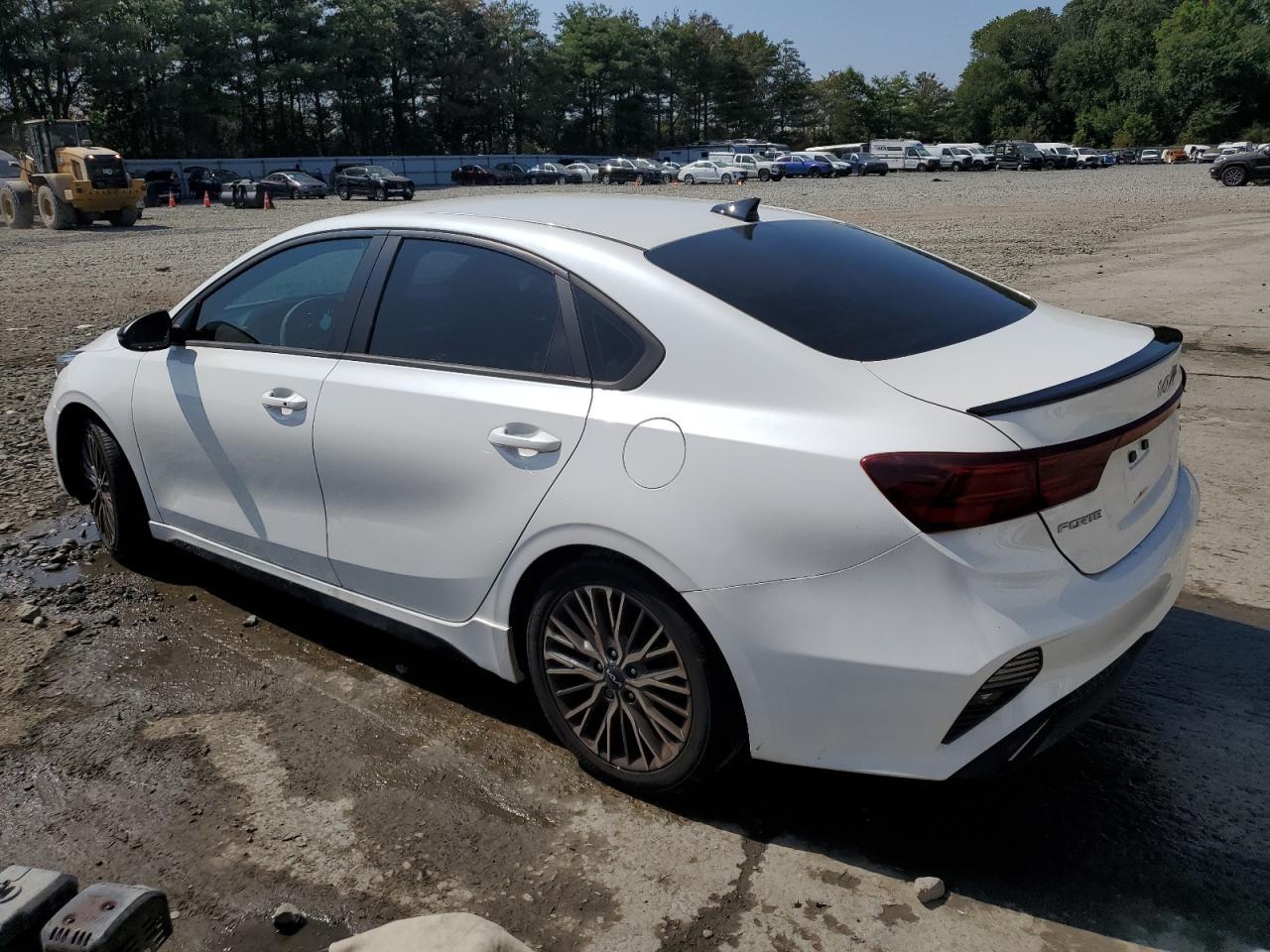 2022 Kia Forte Gt Line - Фото 2