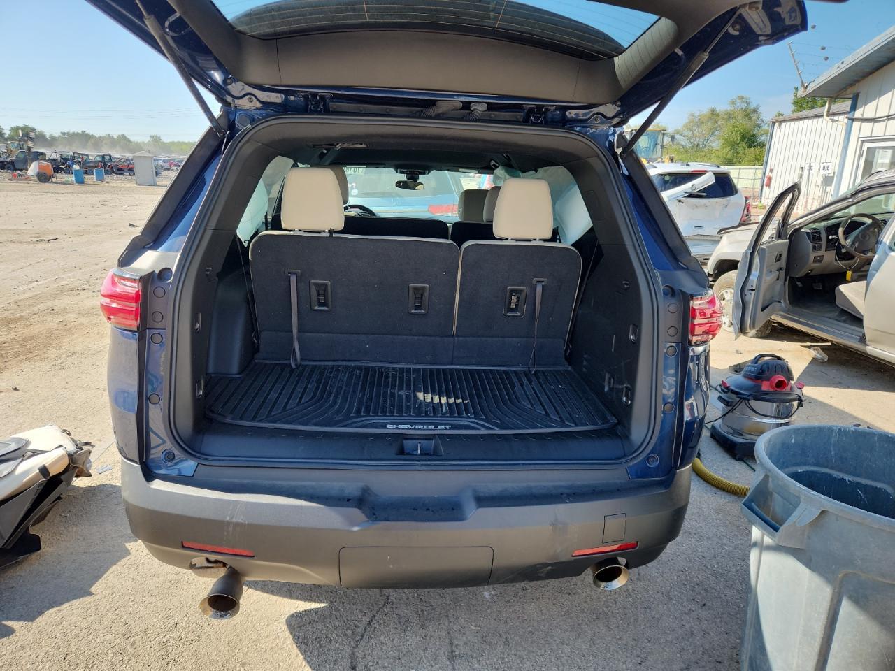 2023 Chevrolet Traverse Ls - Image 6