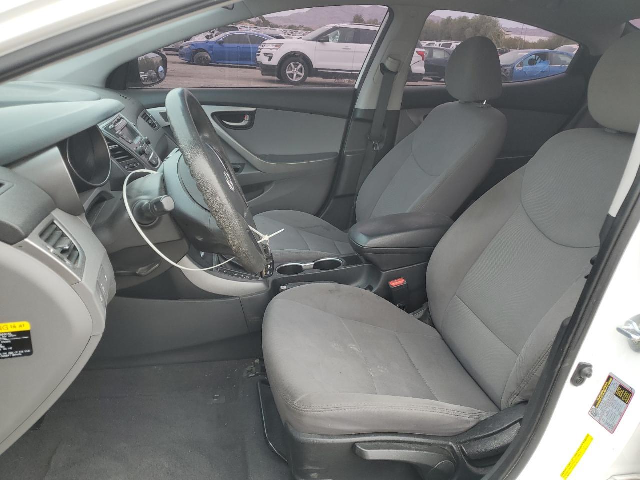 2016 Hyundai Elantra Se - Фото 7