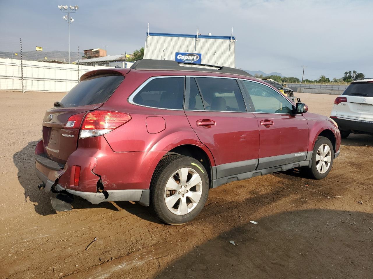 2011 Subaru Outback 2.5I Limited - Фото 3