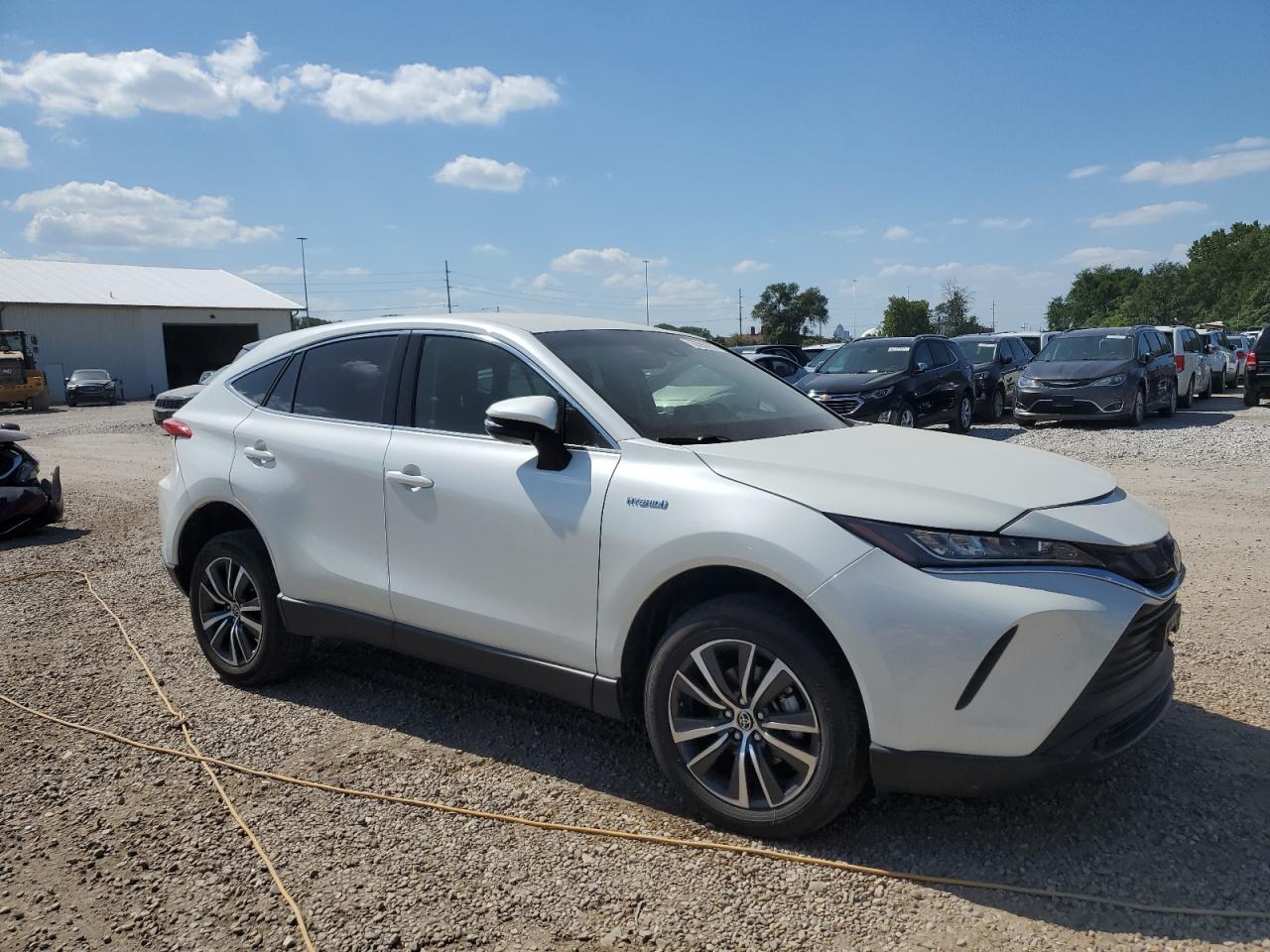 2021 Toyota Venza Le - Фото 4