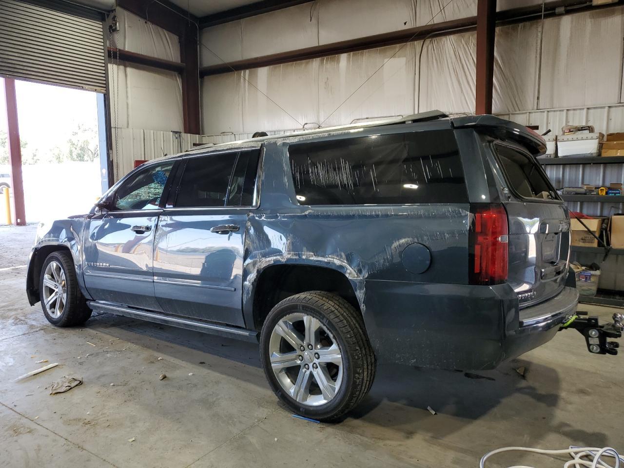 2020 Chevrolet Suburban K1500 Premier - Image 2