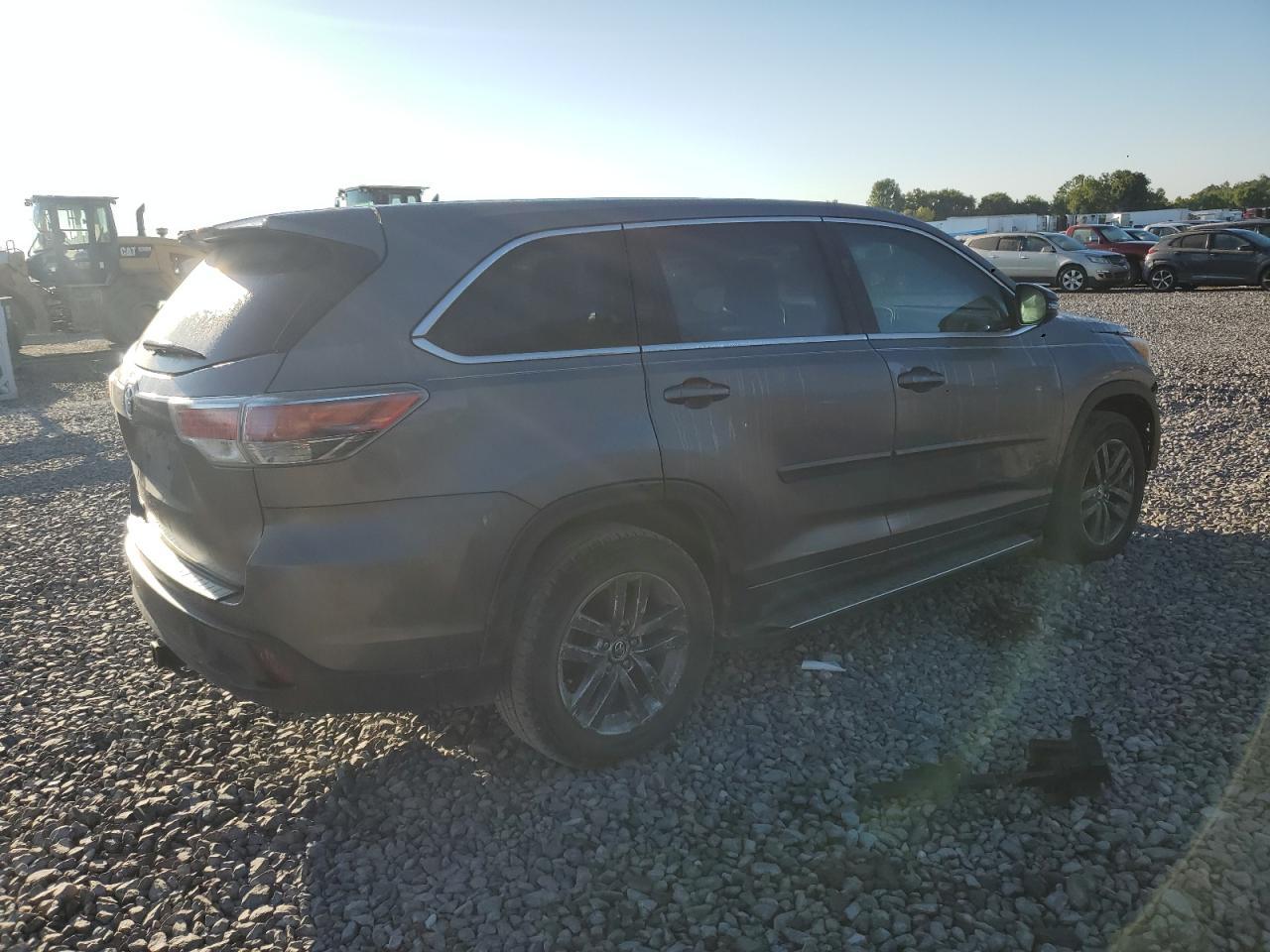 2016 Toyota Highlander Le - Фото 3