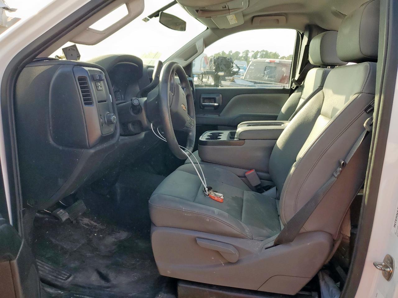 2023 Chevrolet Silverado Medium Duty - Image 7