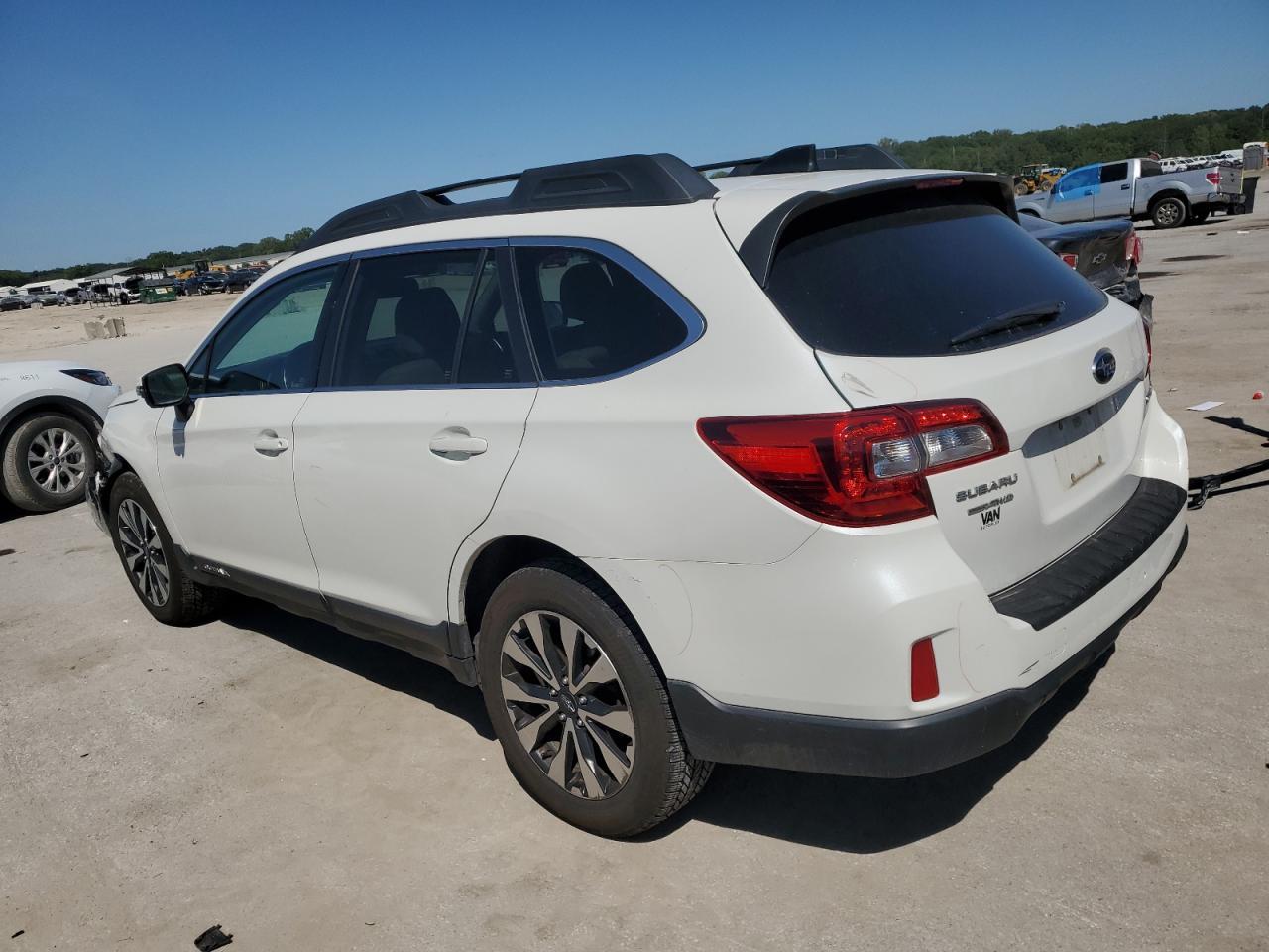 2016 Subaru Outback 2.5I Limited - Фото 2