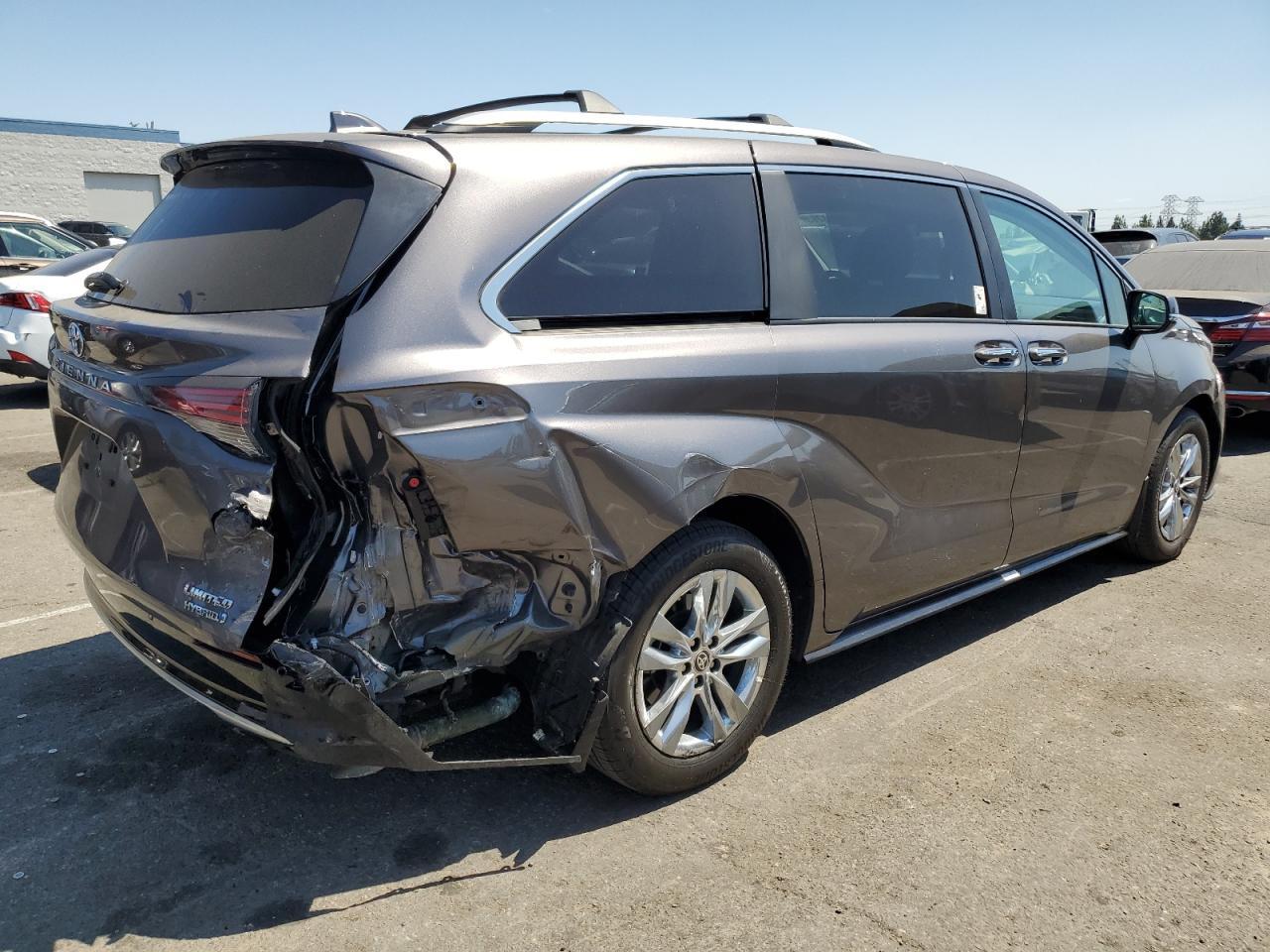 2024 Toyota Sienna Limited - Image 3