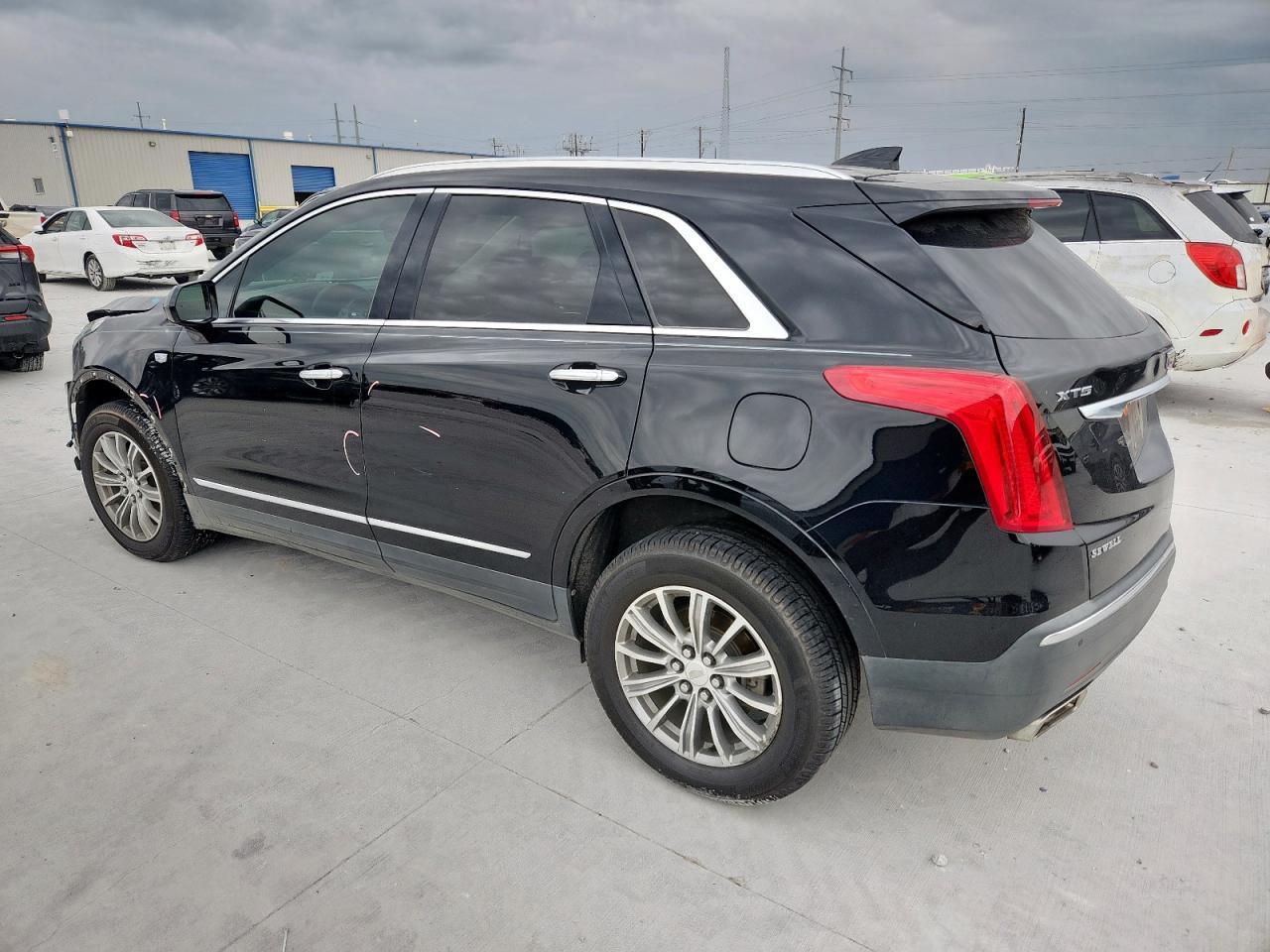 2017 Cadillac Xt5 Luxury - Фото 2