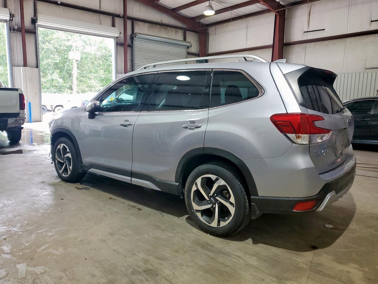2023 Subaru Forester Touring - Image 2