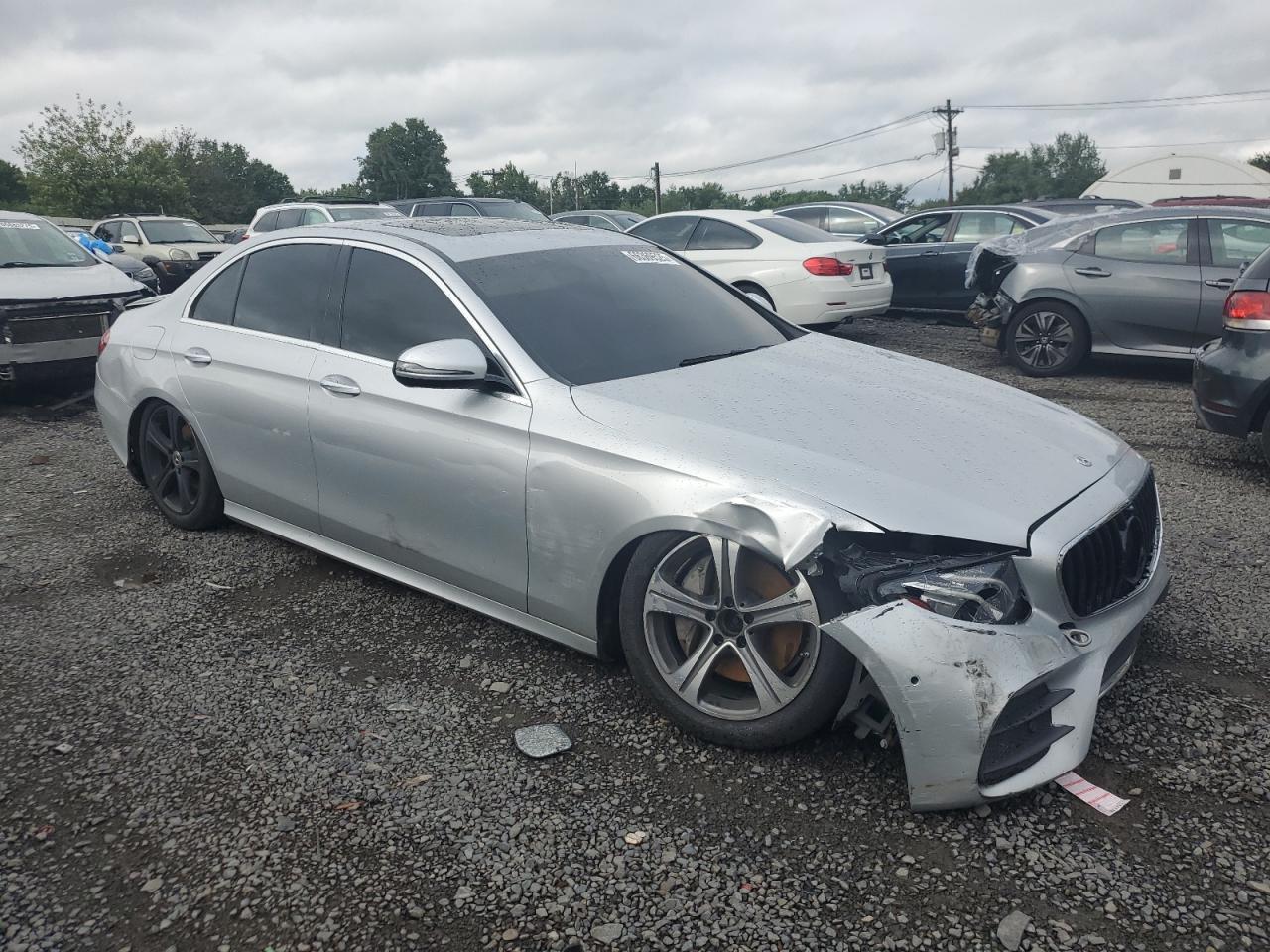 2017 Mercedes-Benz E 300 4Matic - Фото 4