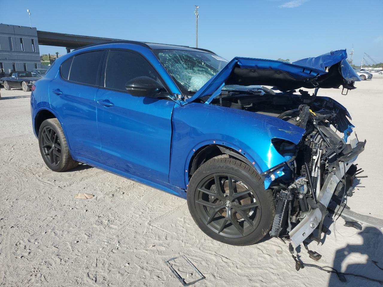 2020 Alfa Romeo Stelvio - Image 4