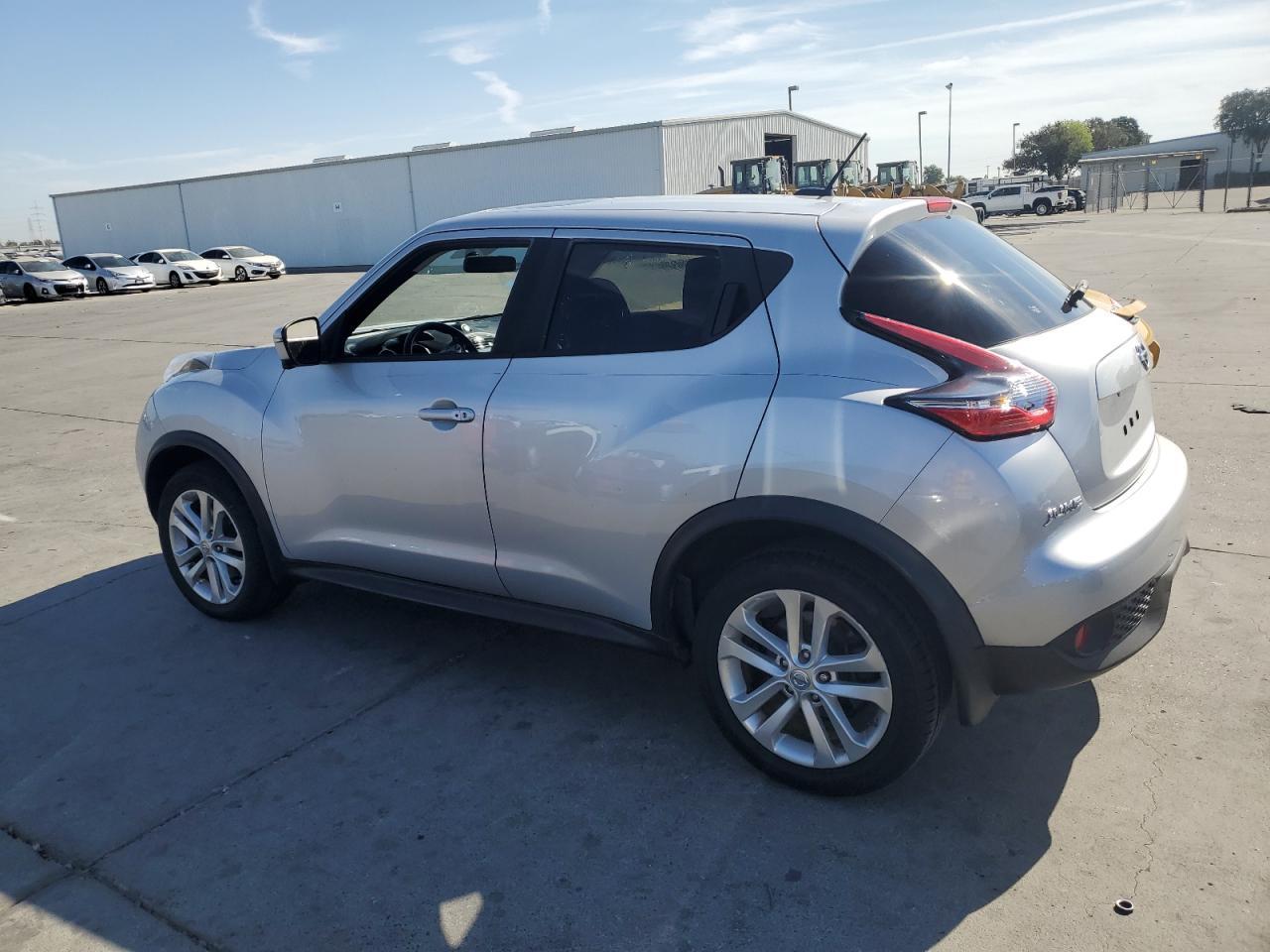 2016 Nissan Juke S - Image 2